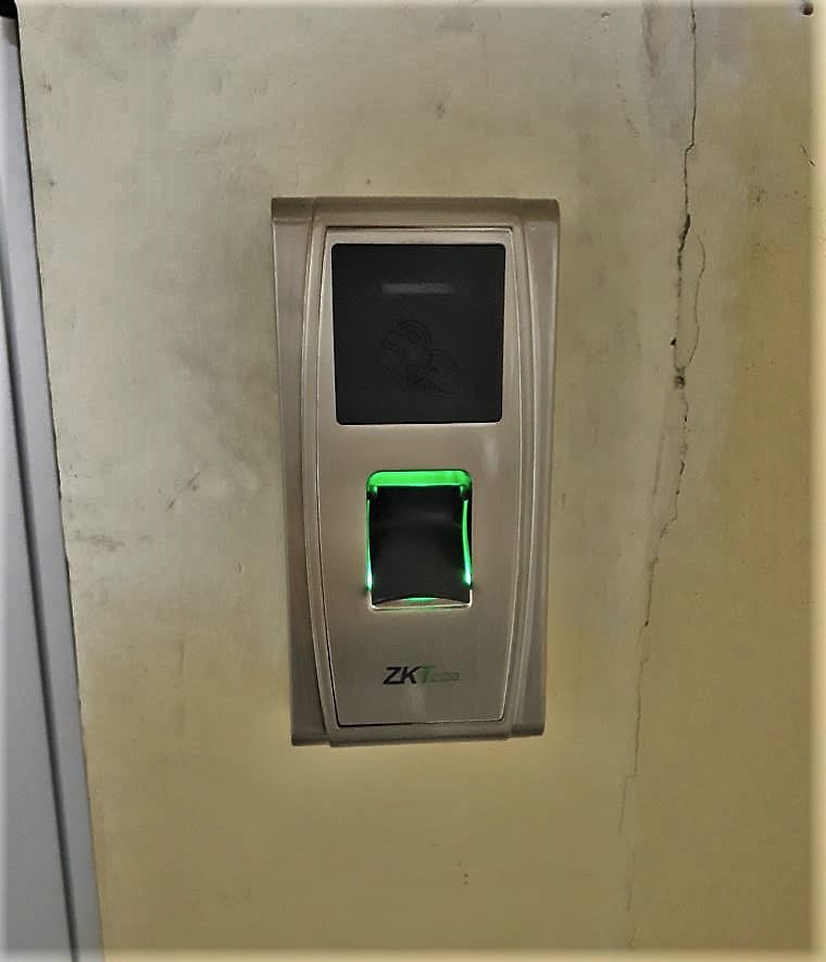 Фото Установка системы контроля доступа и учета рабочего времени ZK Teco