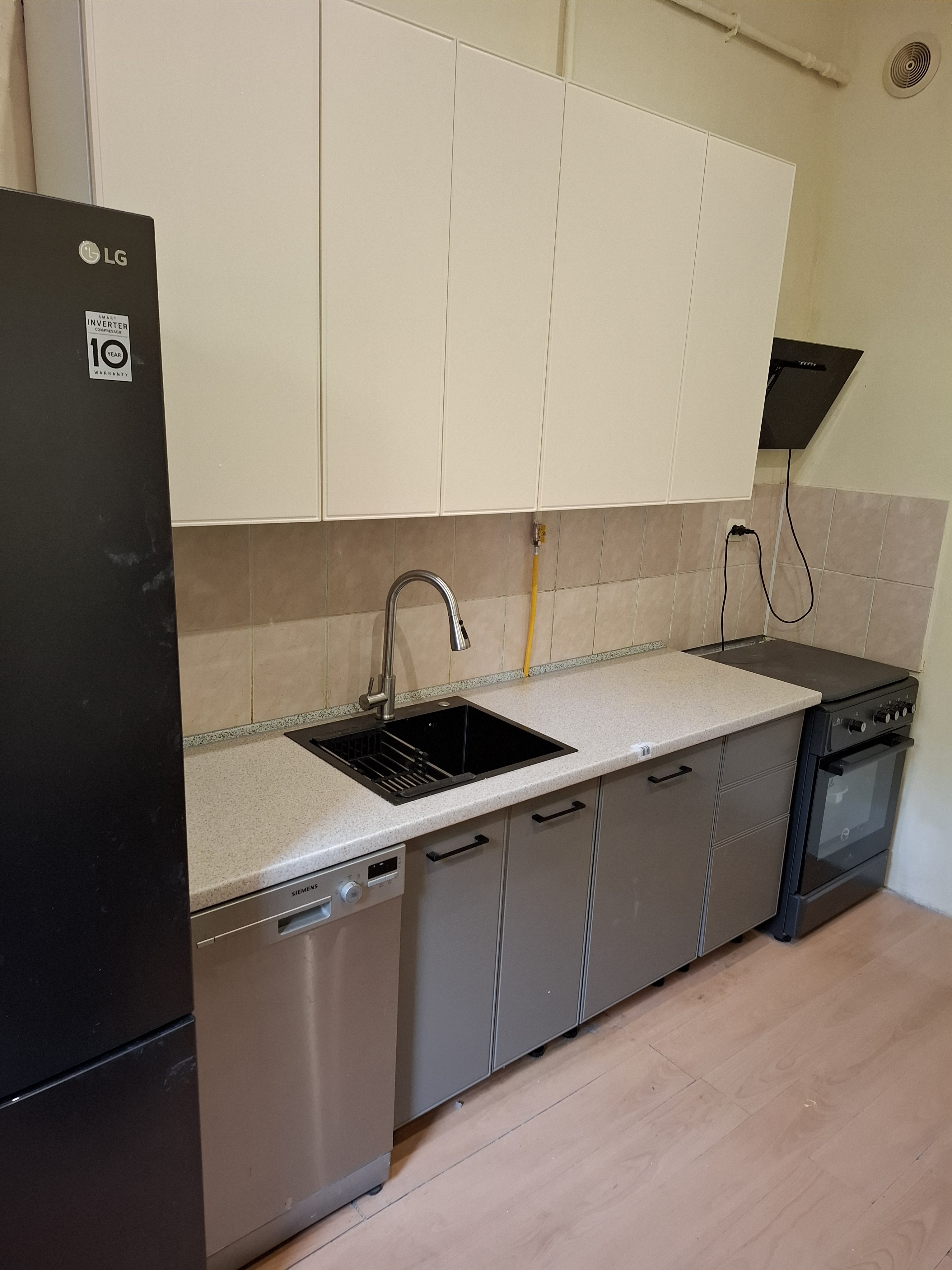 Фото збірка кухні і монтаж пб техніки