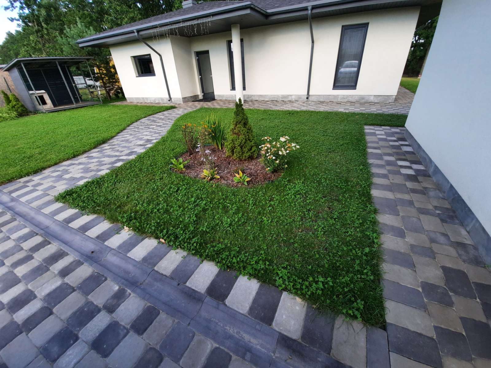 Фото Green Lawn 1