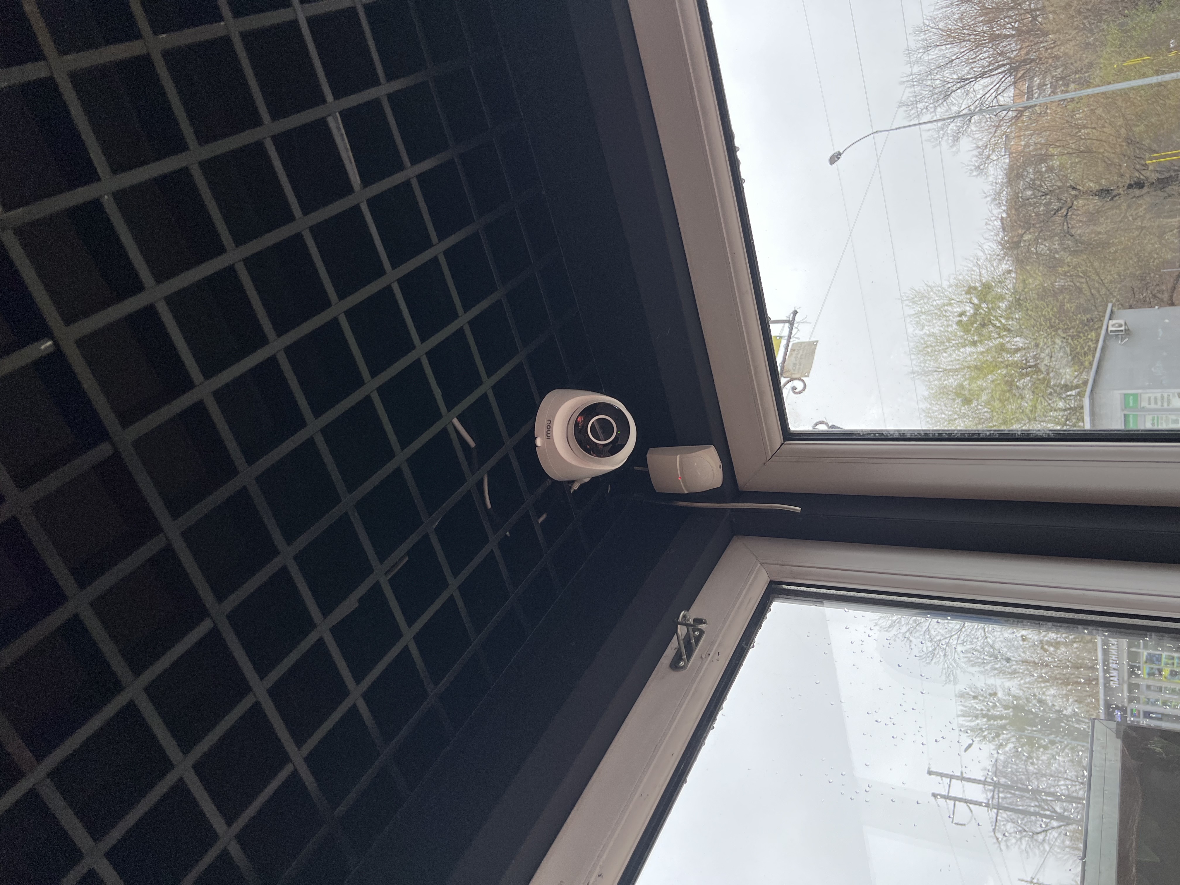 Фото  Монтаж камери