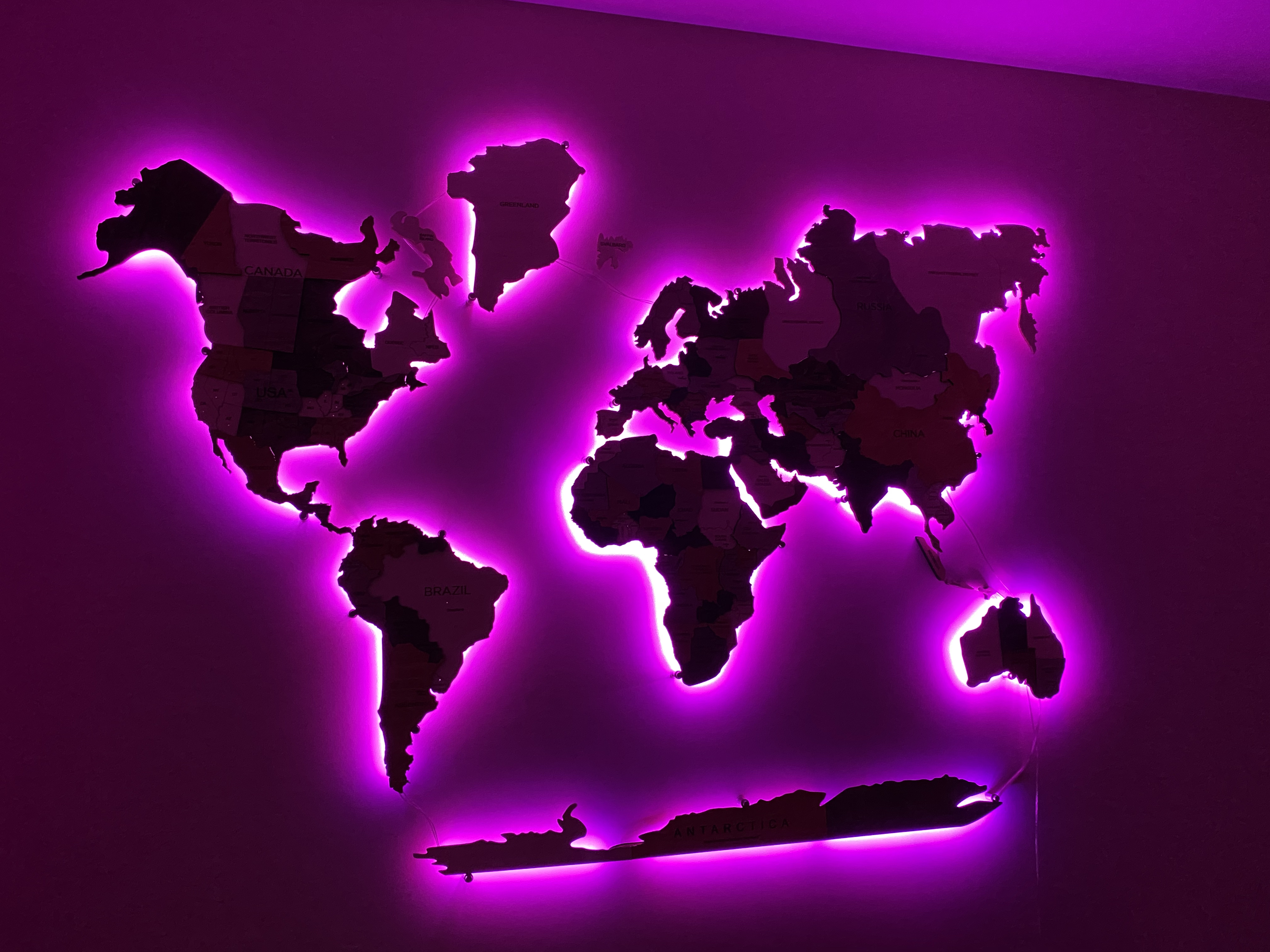 Фото мапа світу з підсвіткою