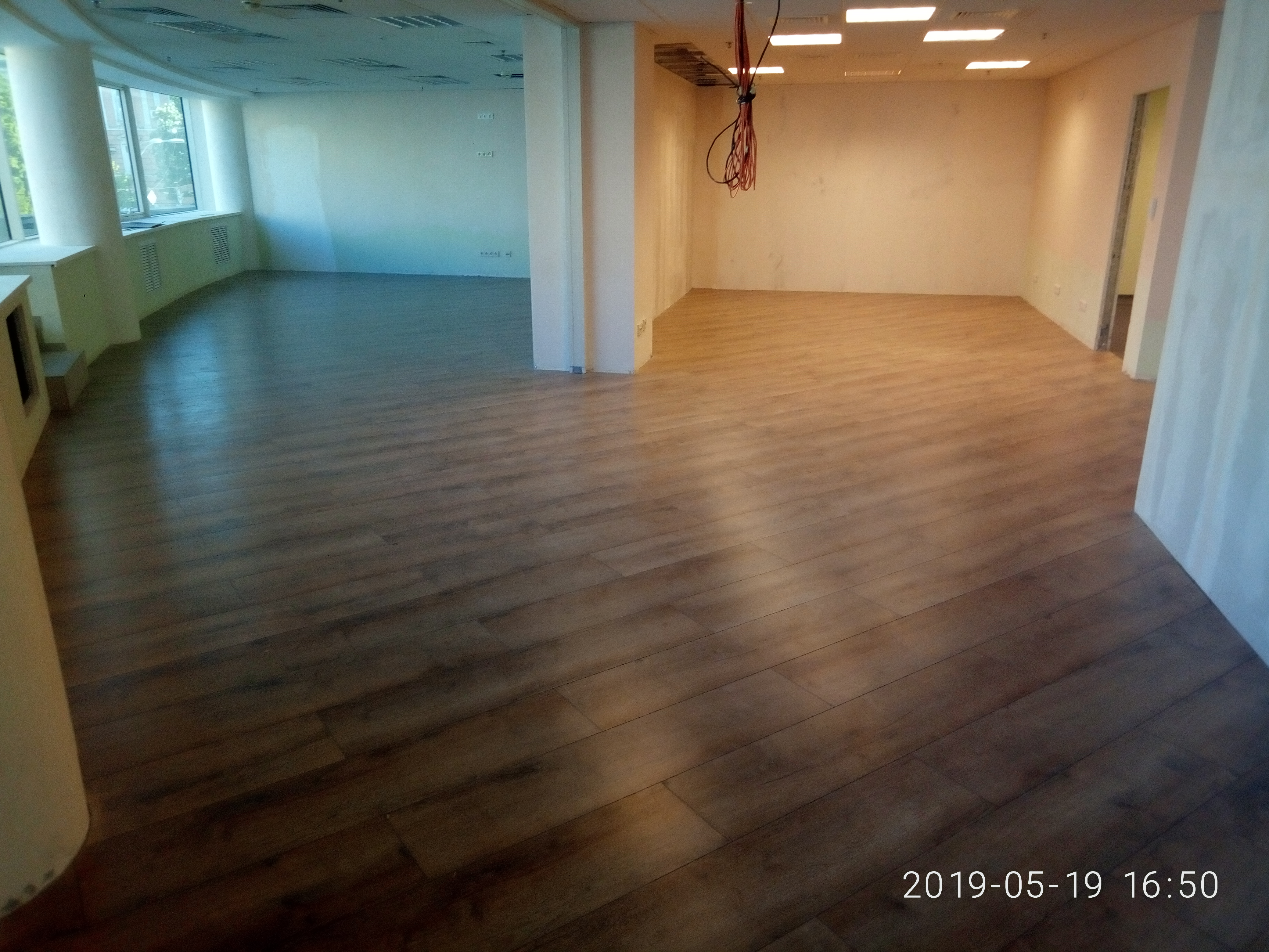Фото підлогові роботи укладка ламінату 