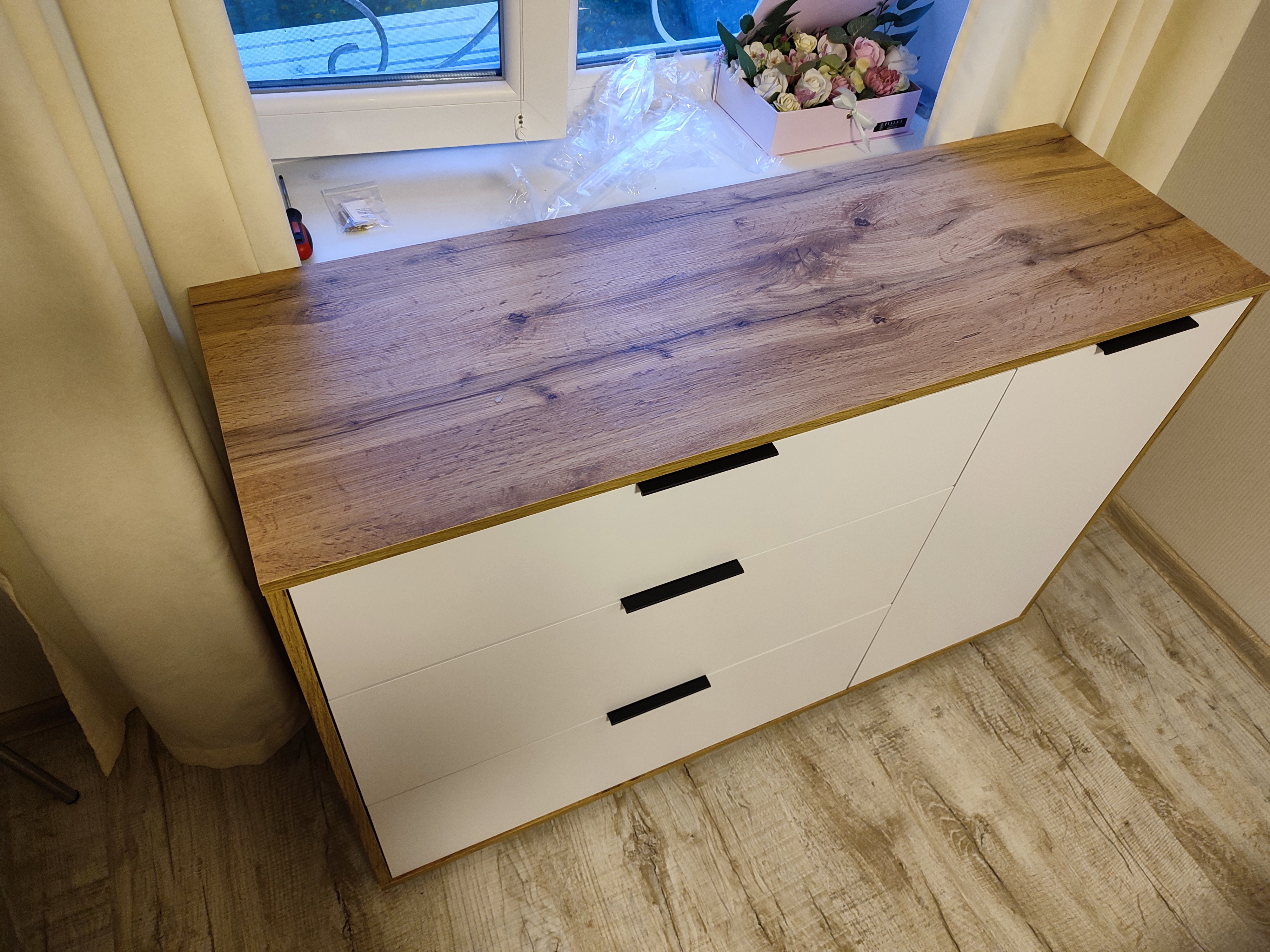 Фото Збирання комоду