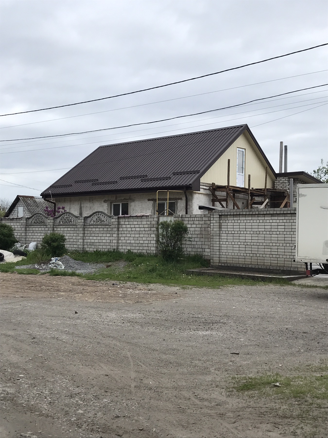 Фото Демонтаж старой, монтаж новой кровли,  срок изготовления три недели. 