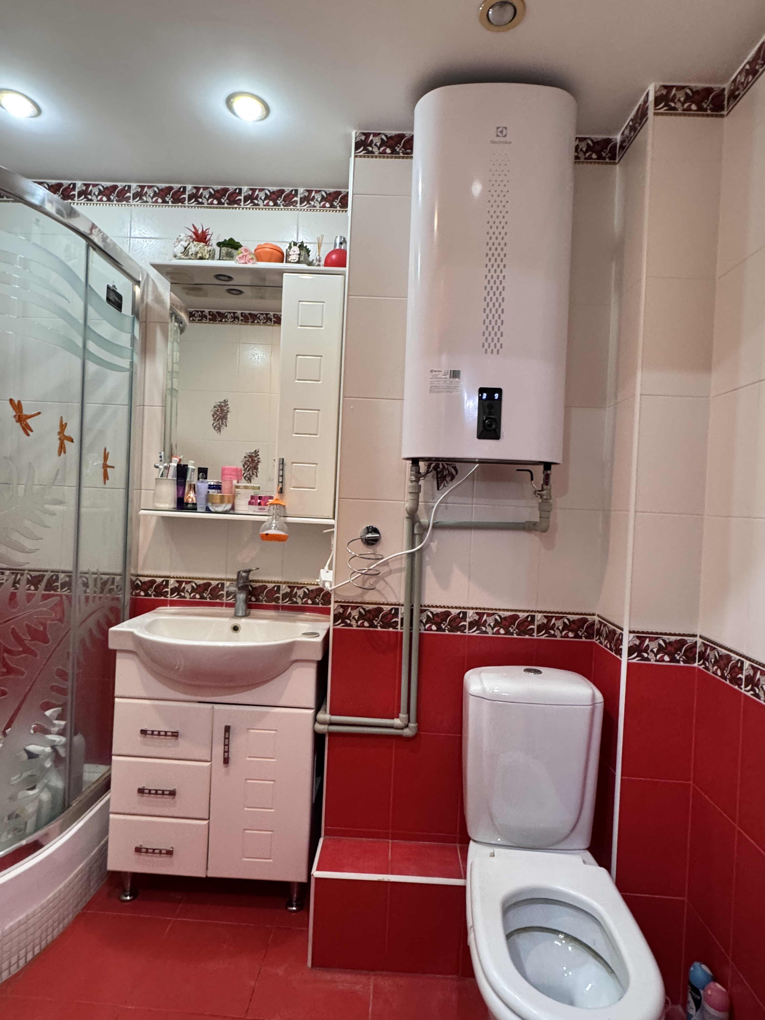 Фото встановлення бойлера без пошкодження ремонту