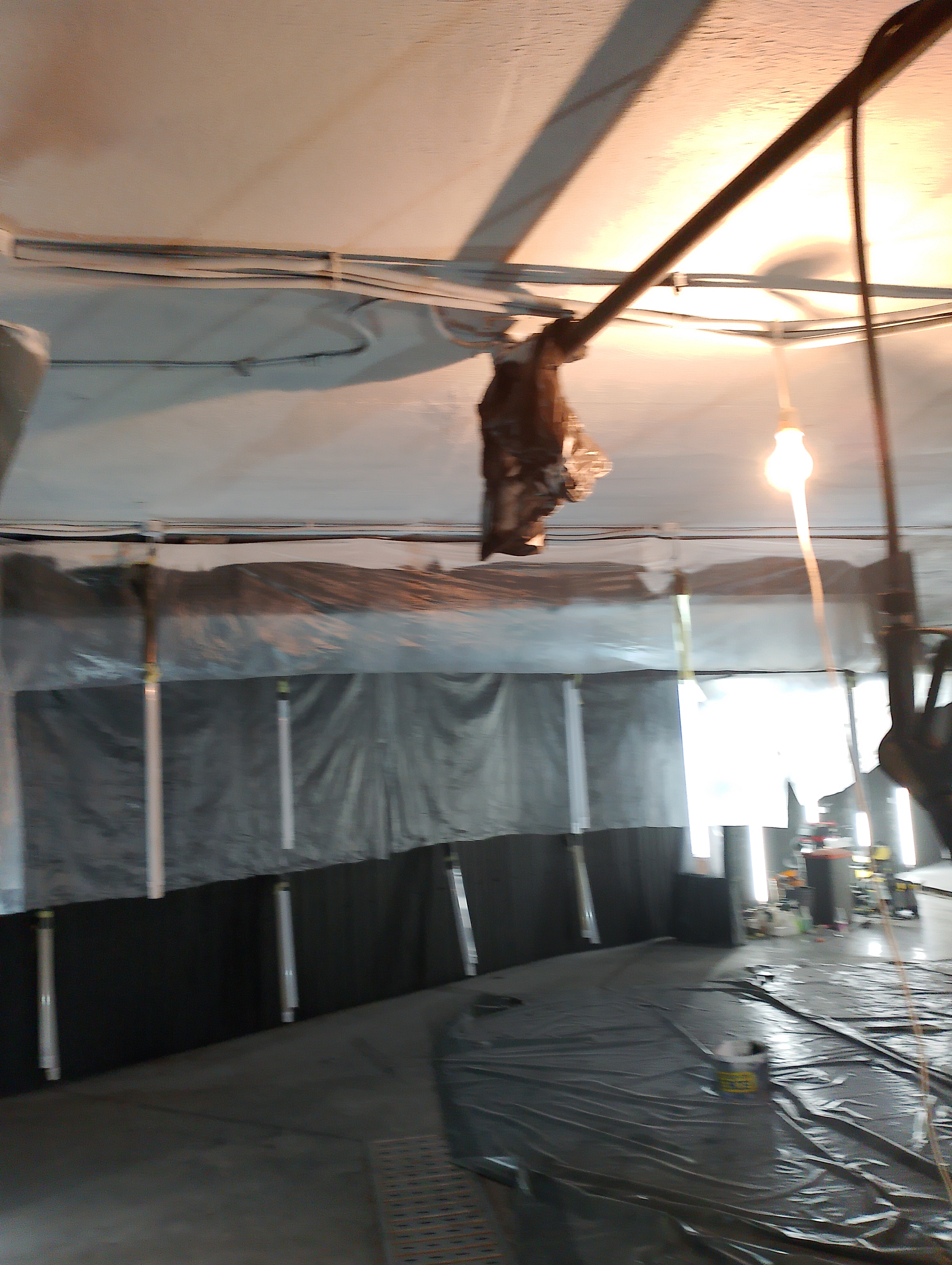 Фото Професійне безвоздушне фарбування складських приміщень, паркінгів тощо...