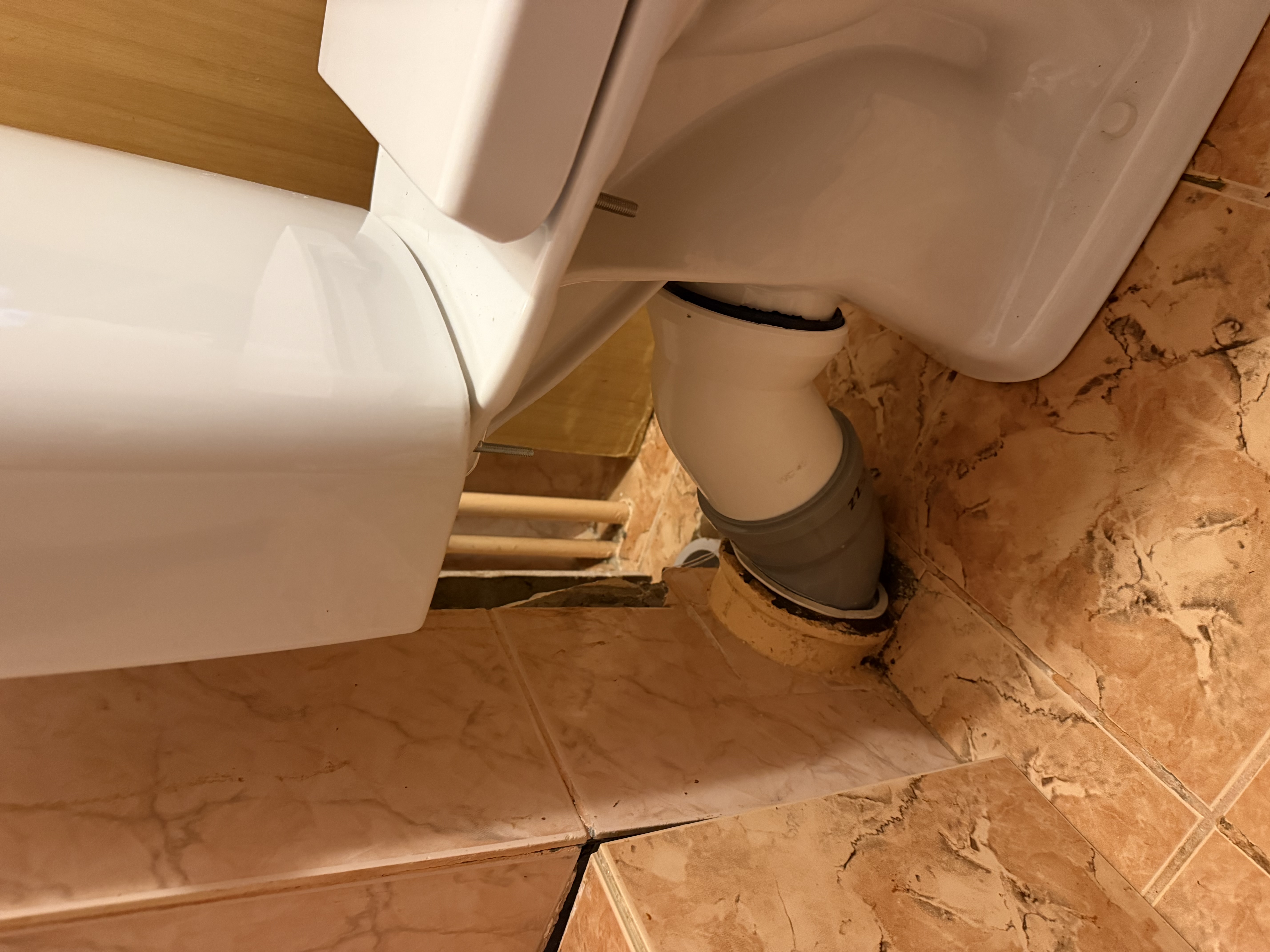 Фото Установка унітазу