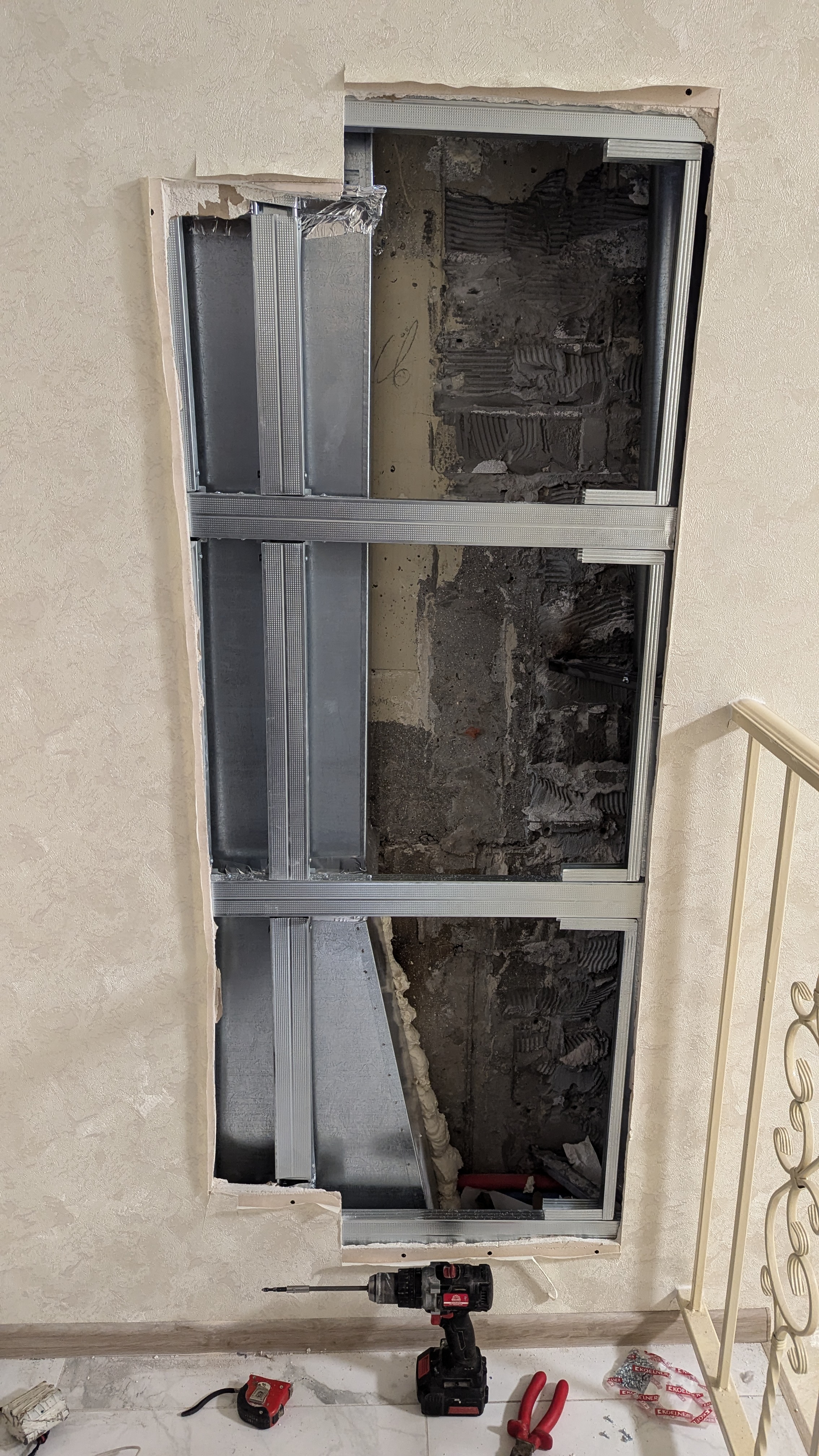 Фото Усунення отвору в стіні