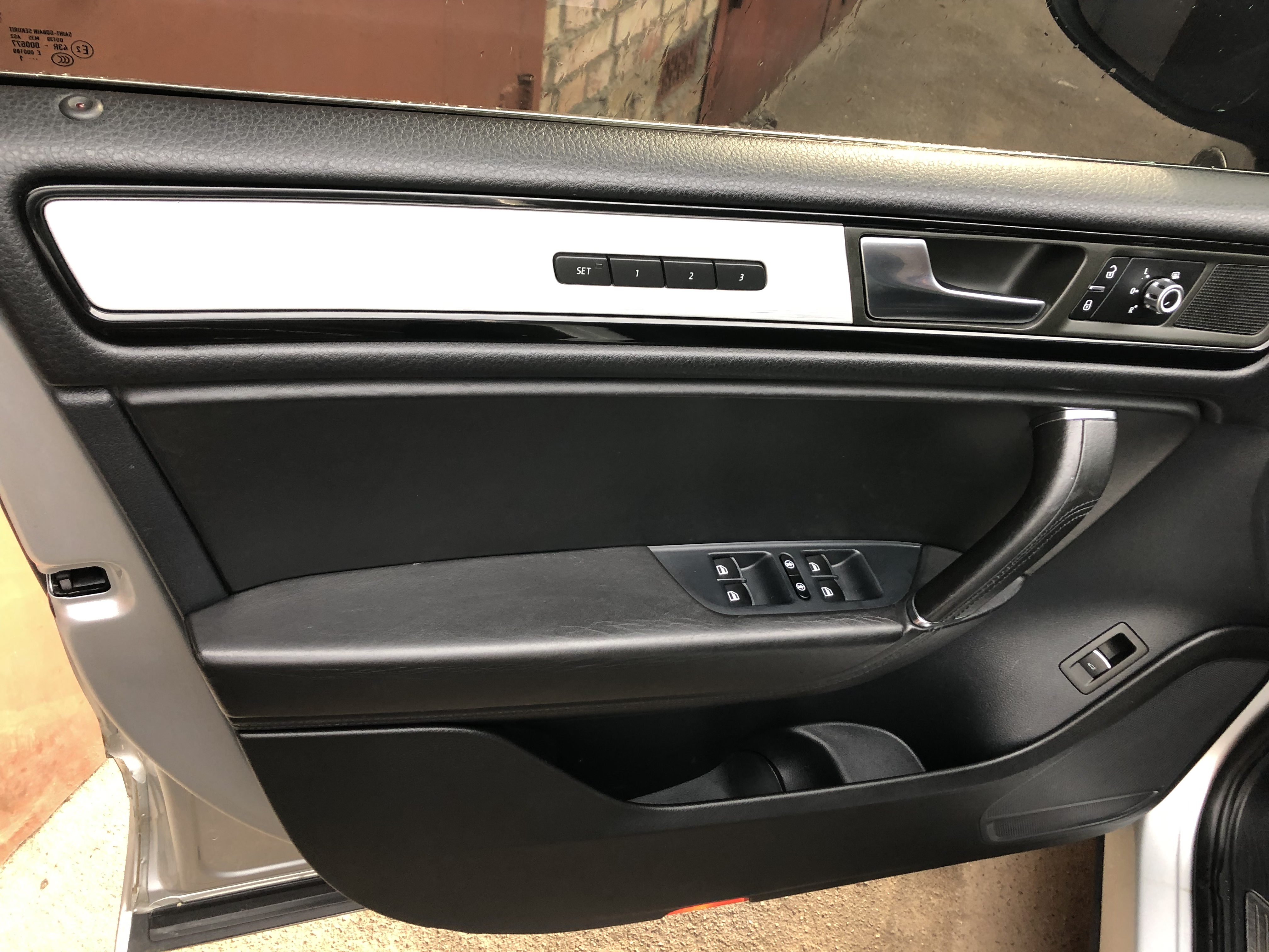 Фото хімчистка та захист пластику авто 