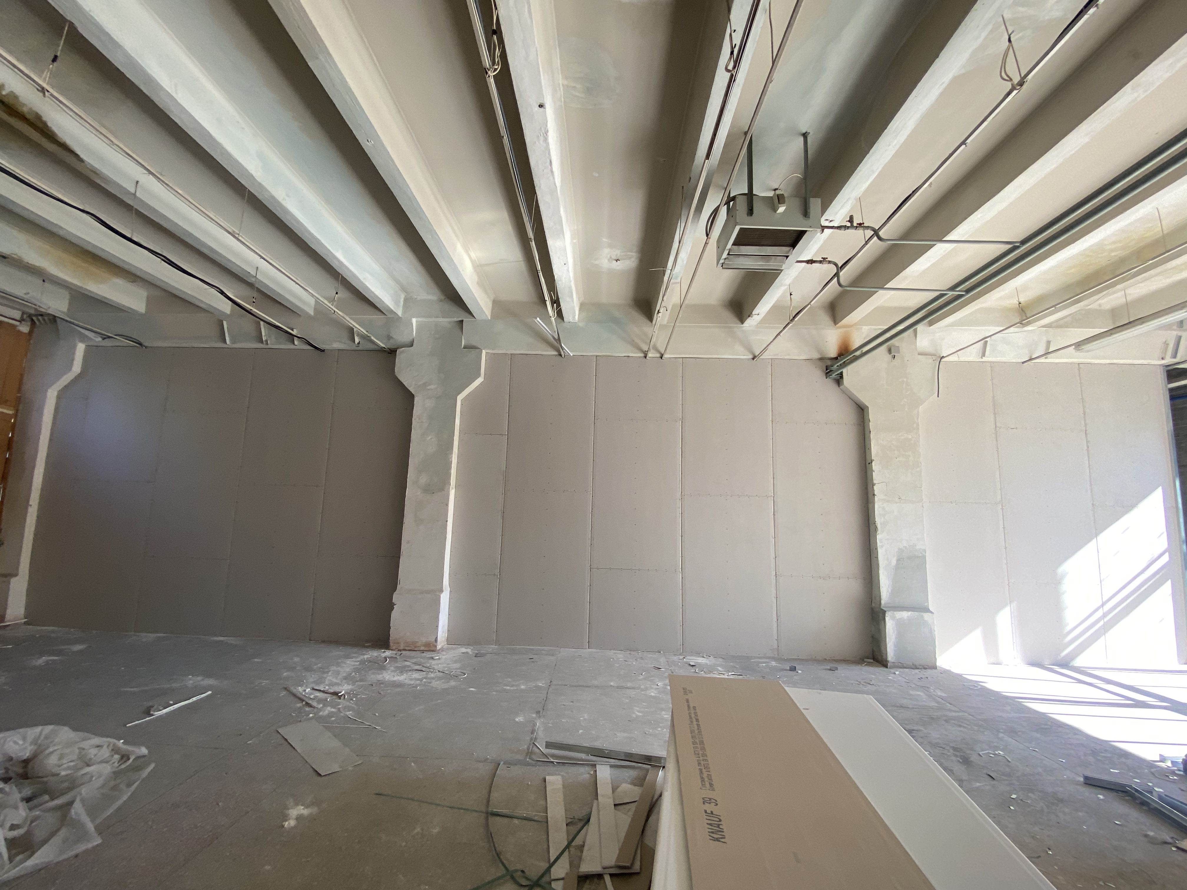 Фото монтаж перегородок 