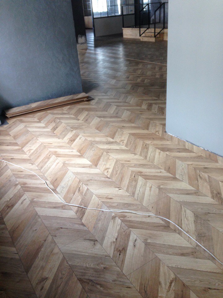 Фото Укладка ламината 160 квадратных метров 