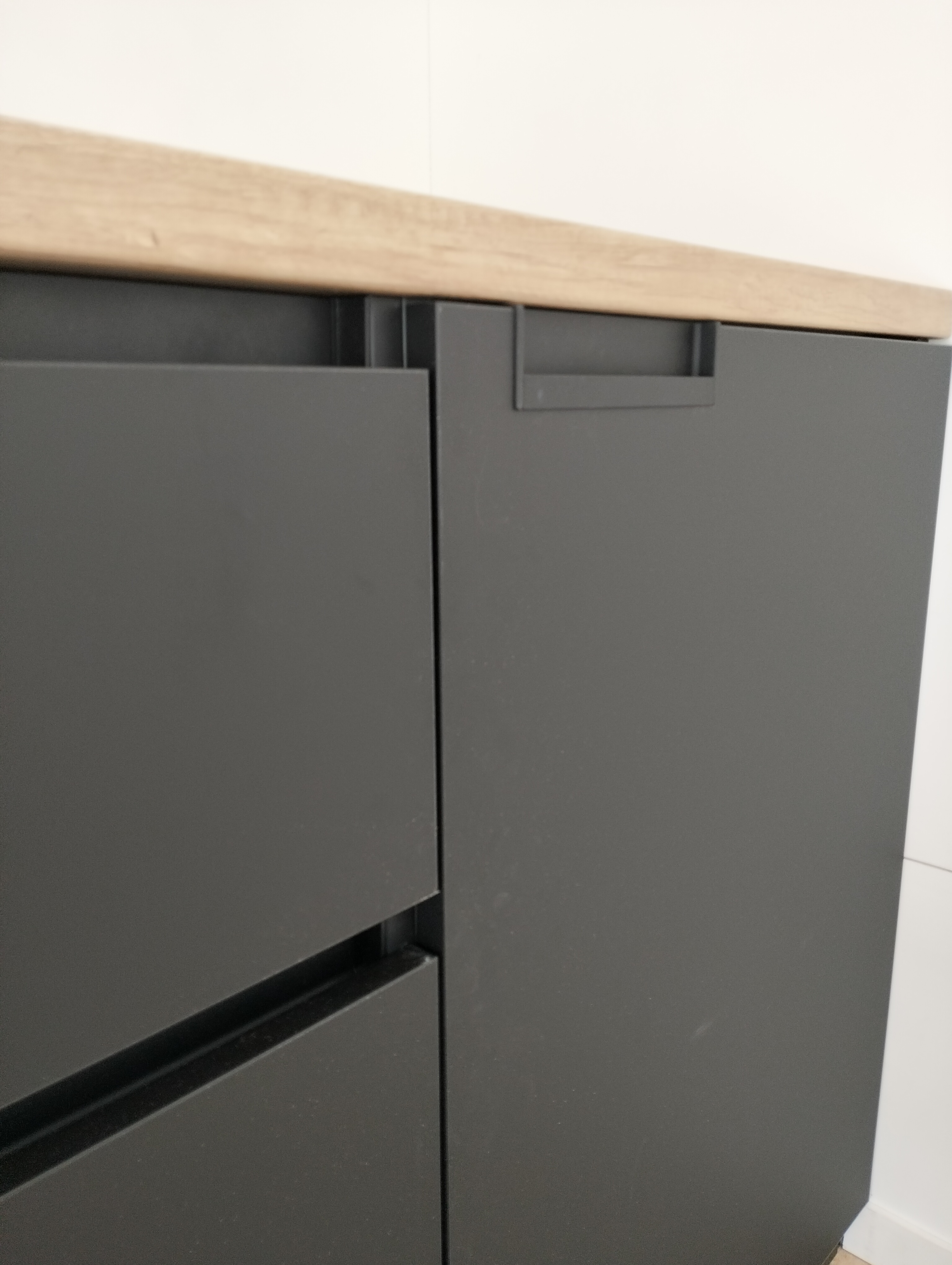 Фото дверька холодильника