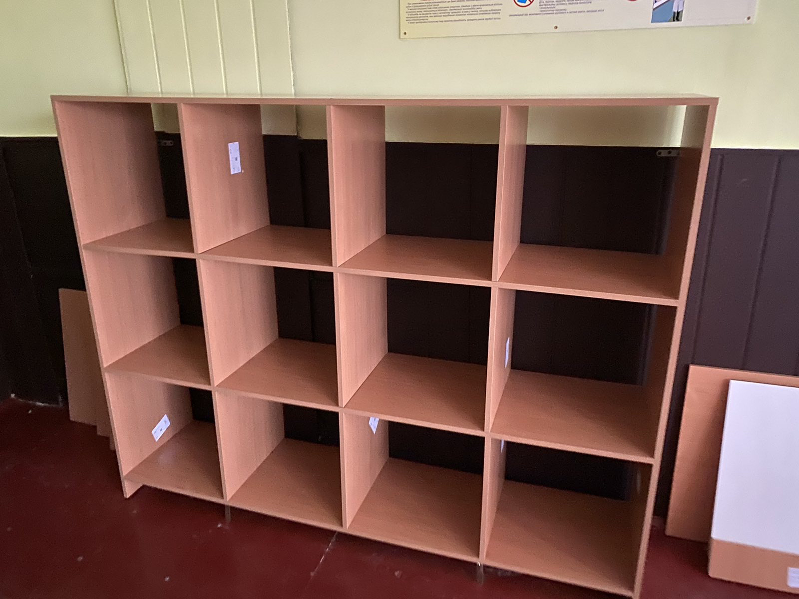 Фото Виготовленя полиць: розробка макету по розмірам замовника,розпил і збірка полиць