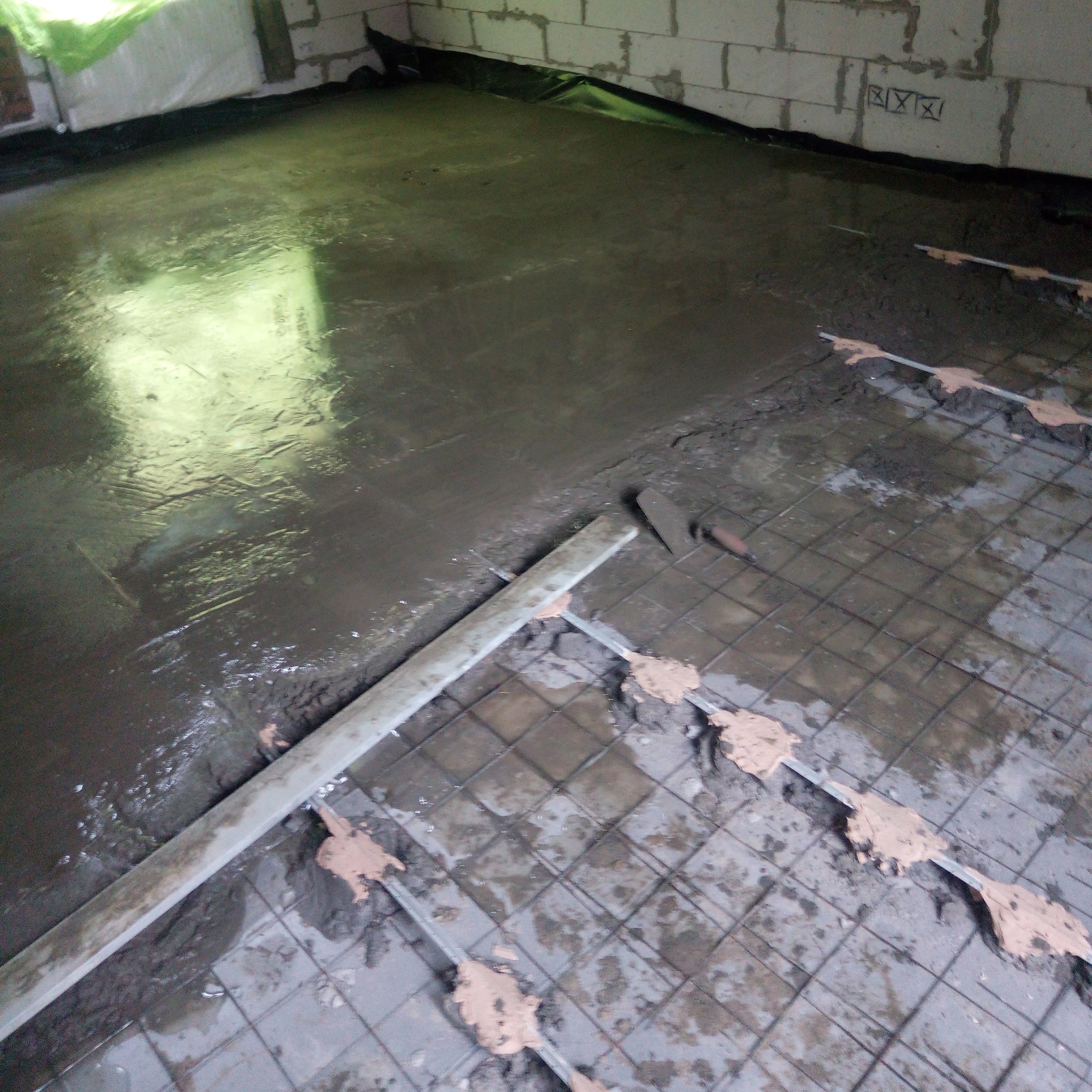 Фото Universal 2