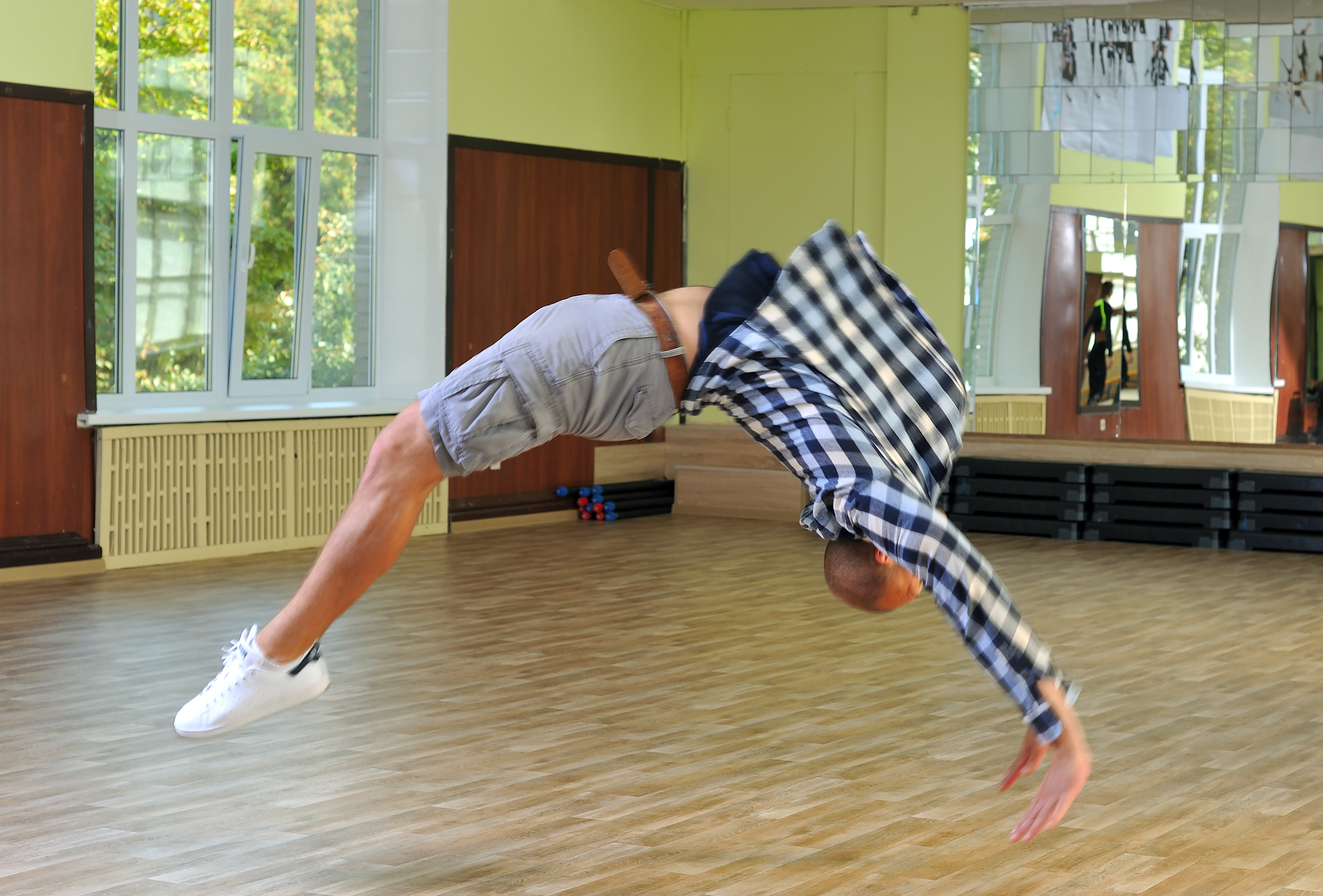 Фото Постановочне фото педагогів групи спортивного танцю. Термін виконання два дні.