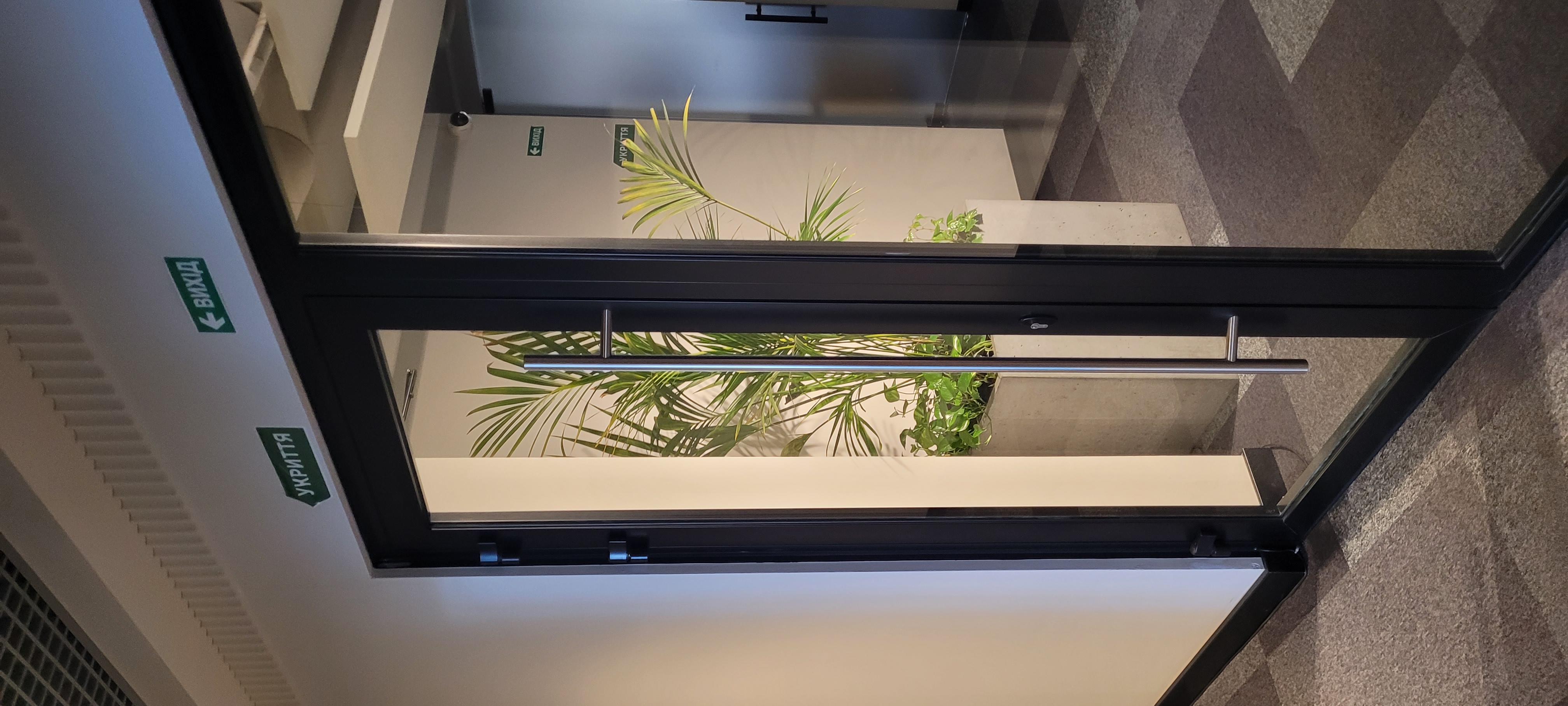 Фото регулювання дверей алюміневих міжкімнатних