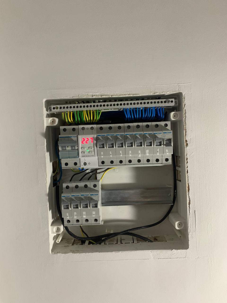 Фото Монтаж щитка