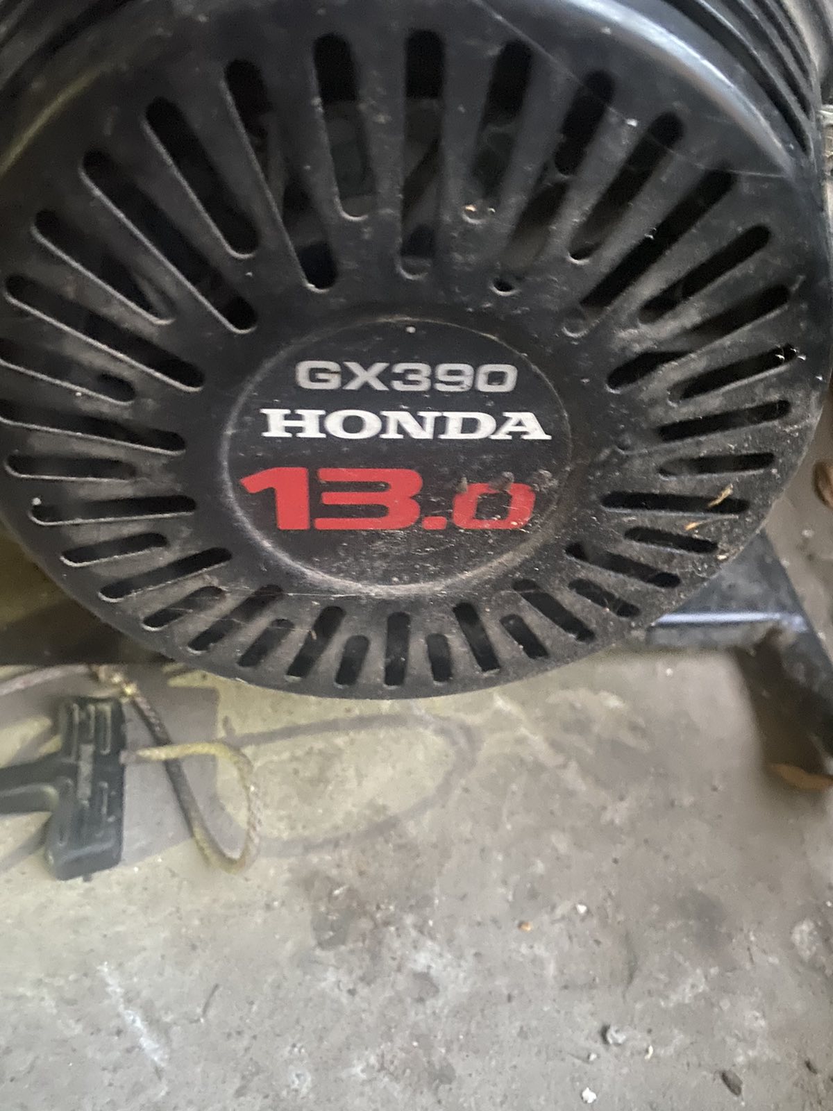 Фото Ремонт бензокос, бензопил, газонокосарок, генераторів. Установка ГБО на генератори.