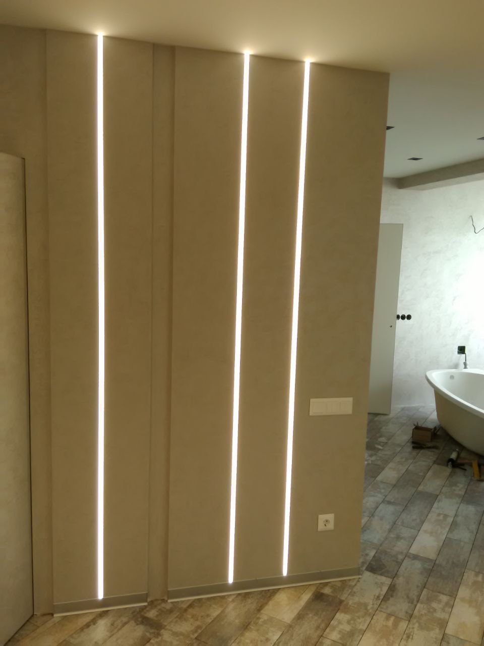 Фото монтаж вбудованої led підсвітки