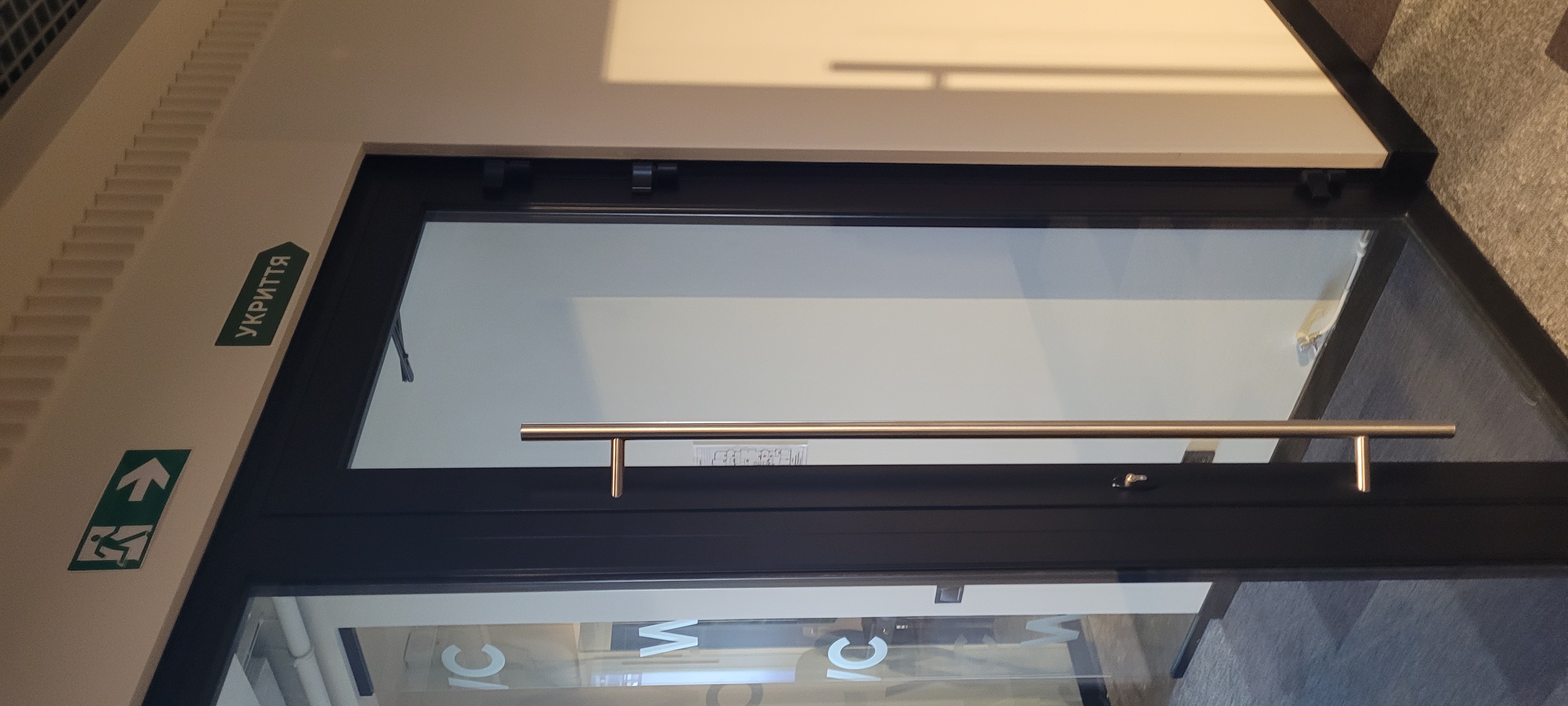 Фото регулювання дверей алюміневих 2