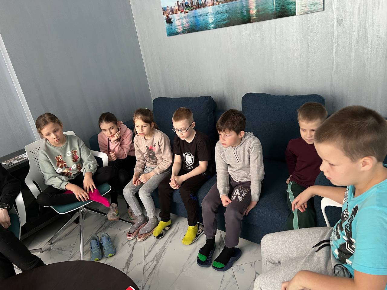 Фото Вітаю, мене звати Петро, я веселий вчитель для маленьких учнів. Зі мною ви точно закохаєтесь в англійську мову.  1