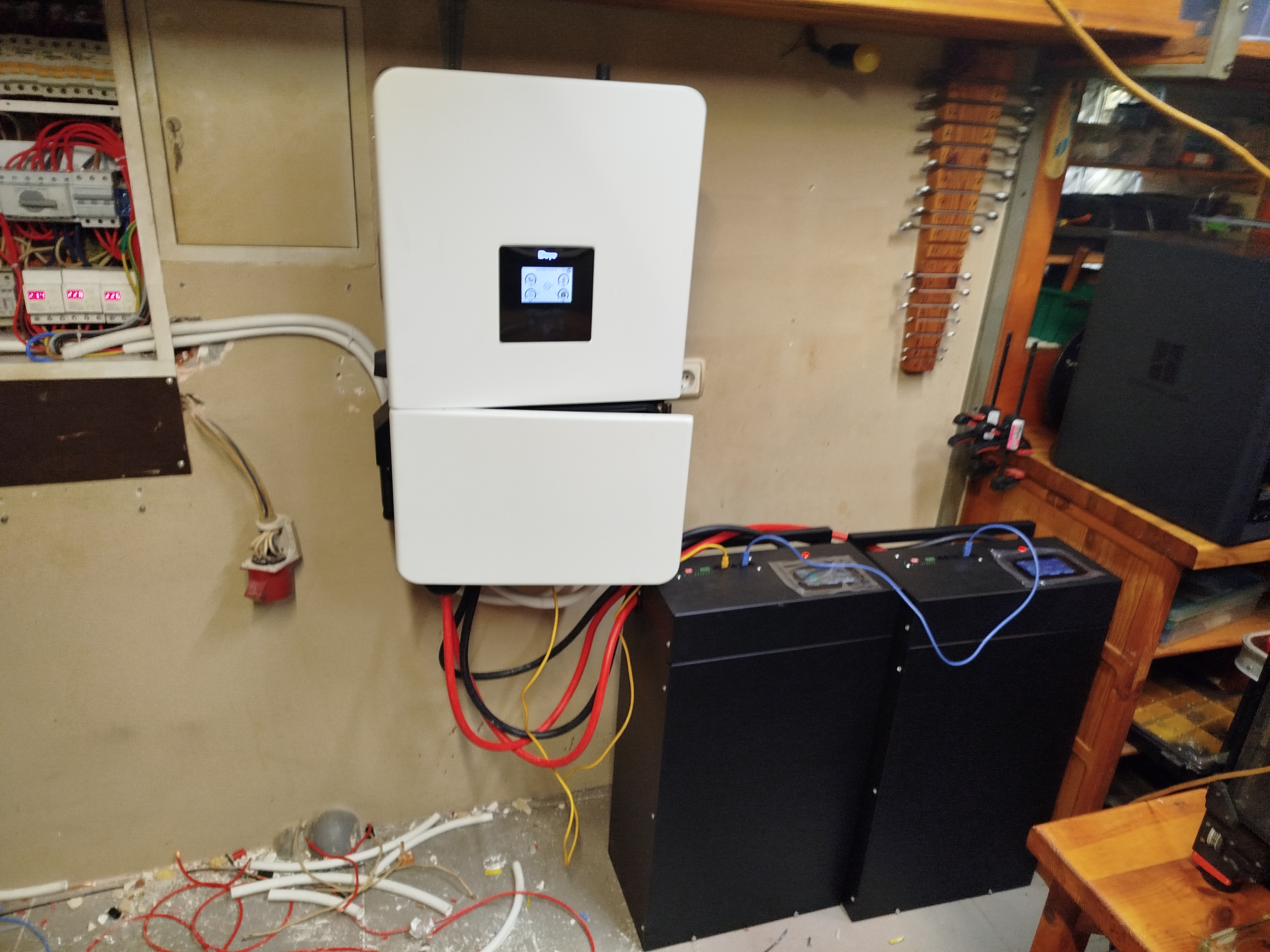 Фото Інвертор deye 20kw + 2 батареї