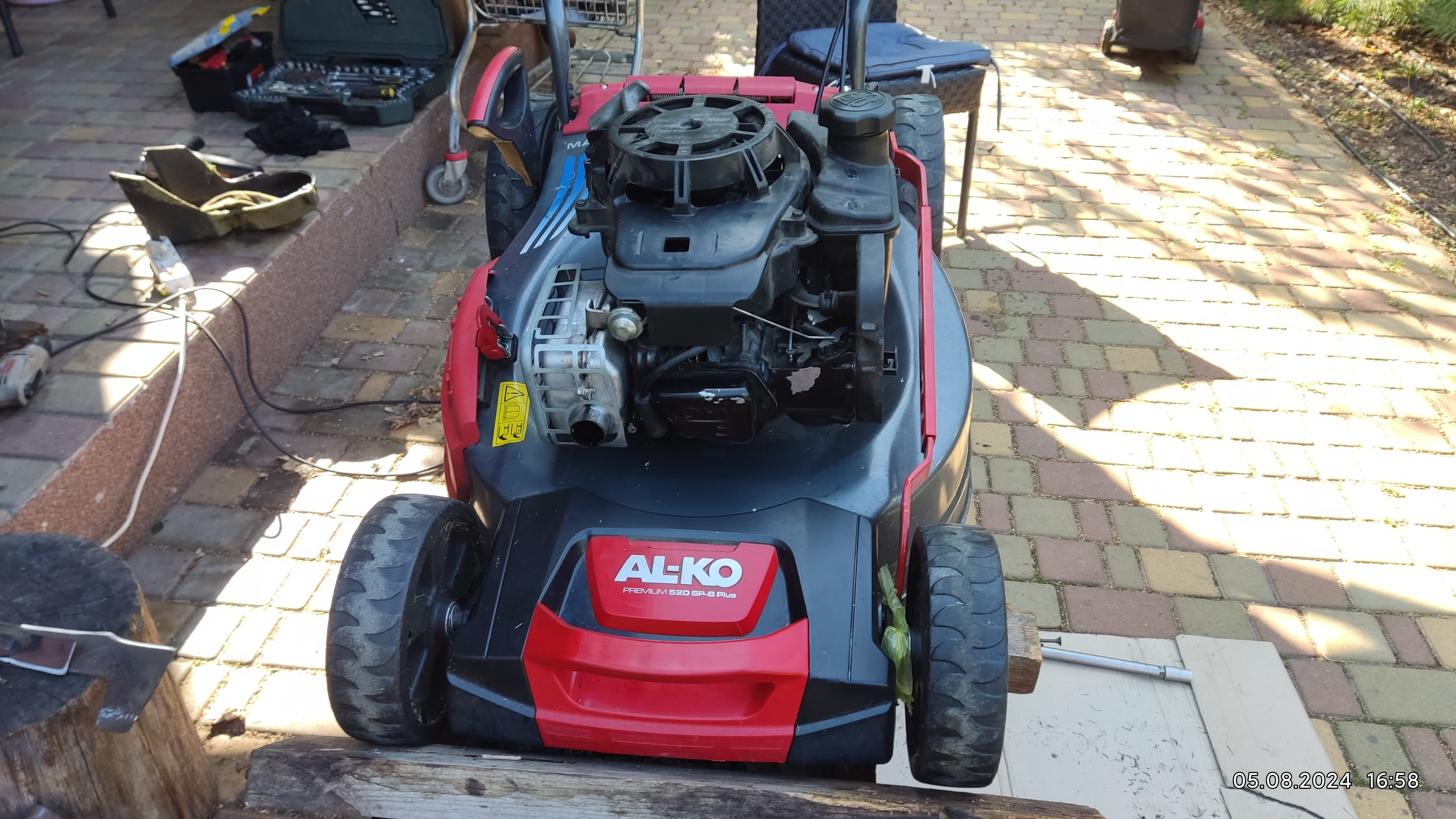 Фото Ремонт бензокос, бензопил, газонокосарок, генераторів. Установка ГБО на генератори.