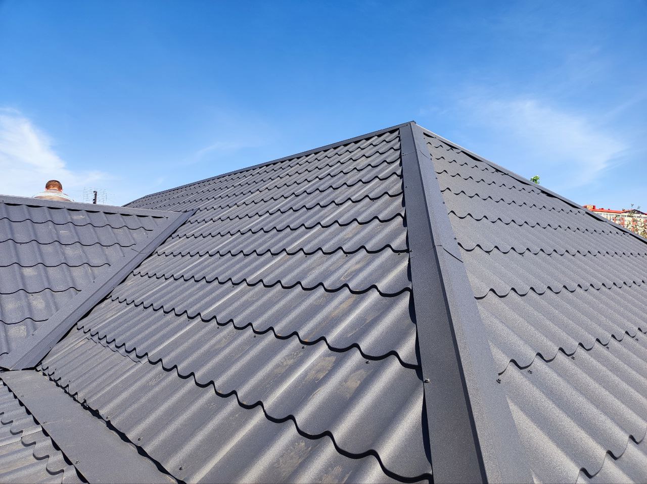 Фото Ремонт покрівлі. Ремонт даху. Послуги покрівельника. 5