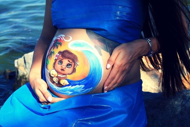 Фото Аквагрим для беременных, рисунки на животике. Belly Art 1