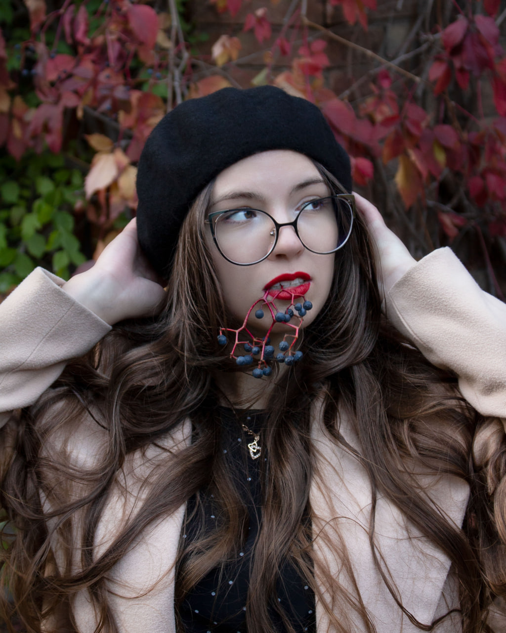 Фото Фото з моєї фотозйомки ( на всі фото вийшло десь година), та обробка фото, ретушь (приблизно 30-40 хвилин). 