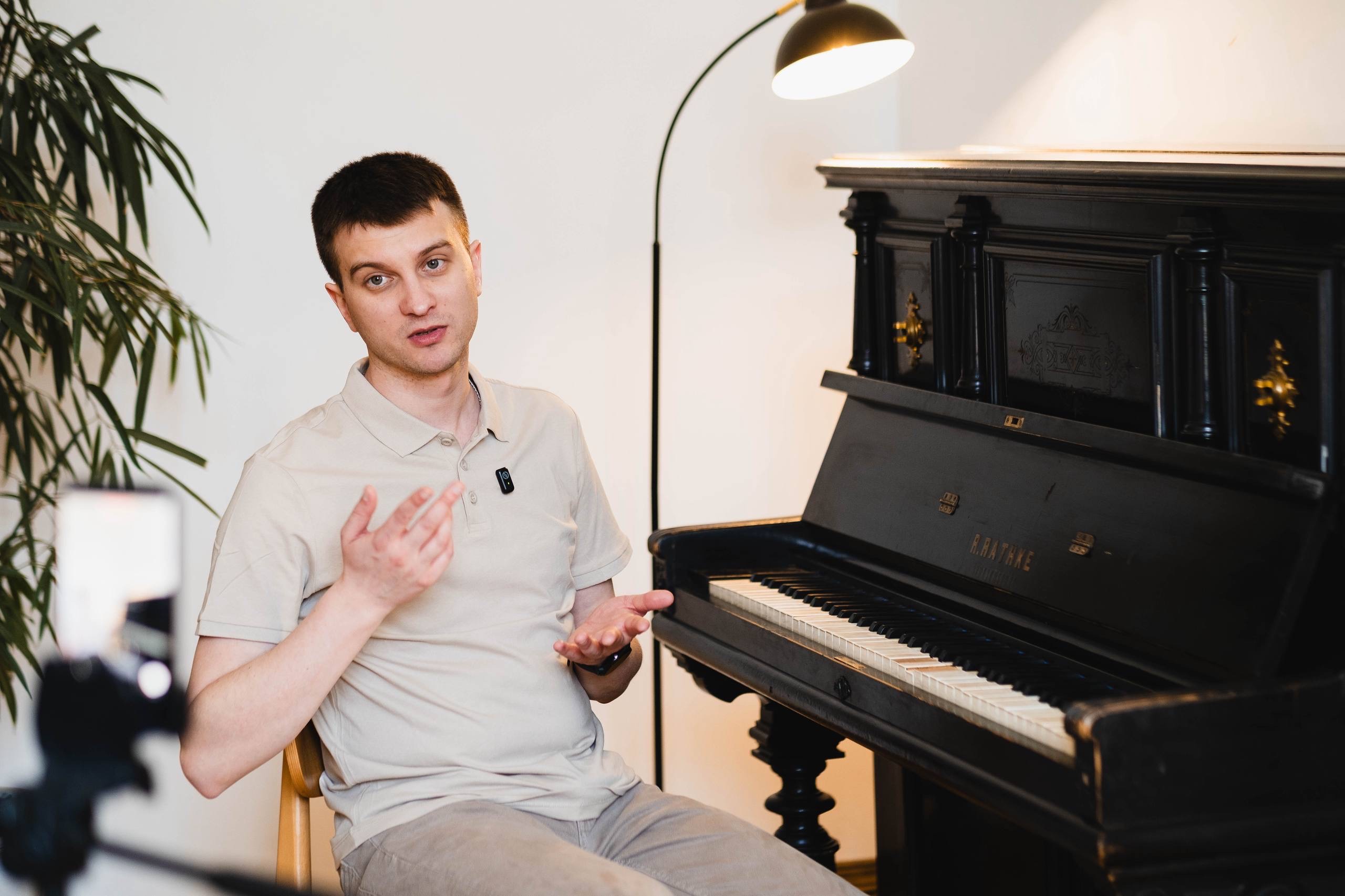 Фото Навчаю дорослих та підлітків вокалу онлайн 1