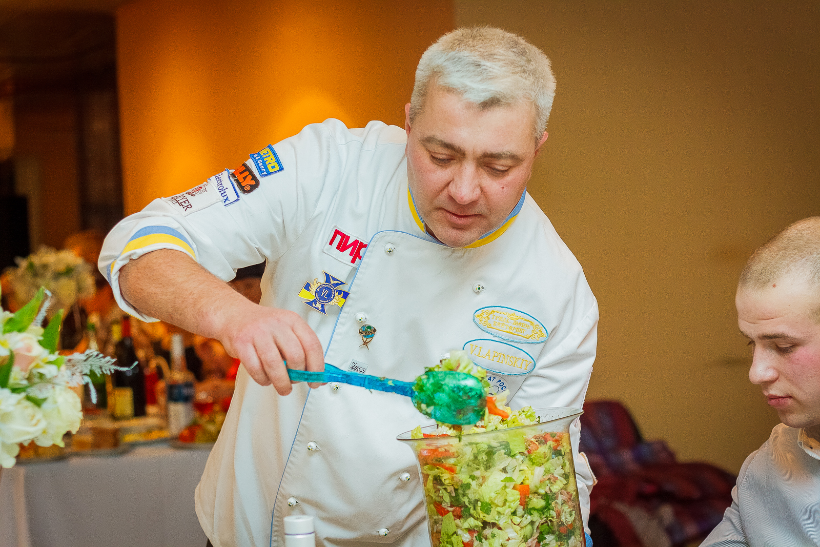 Фото Подача салата "Вкусный" 
