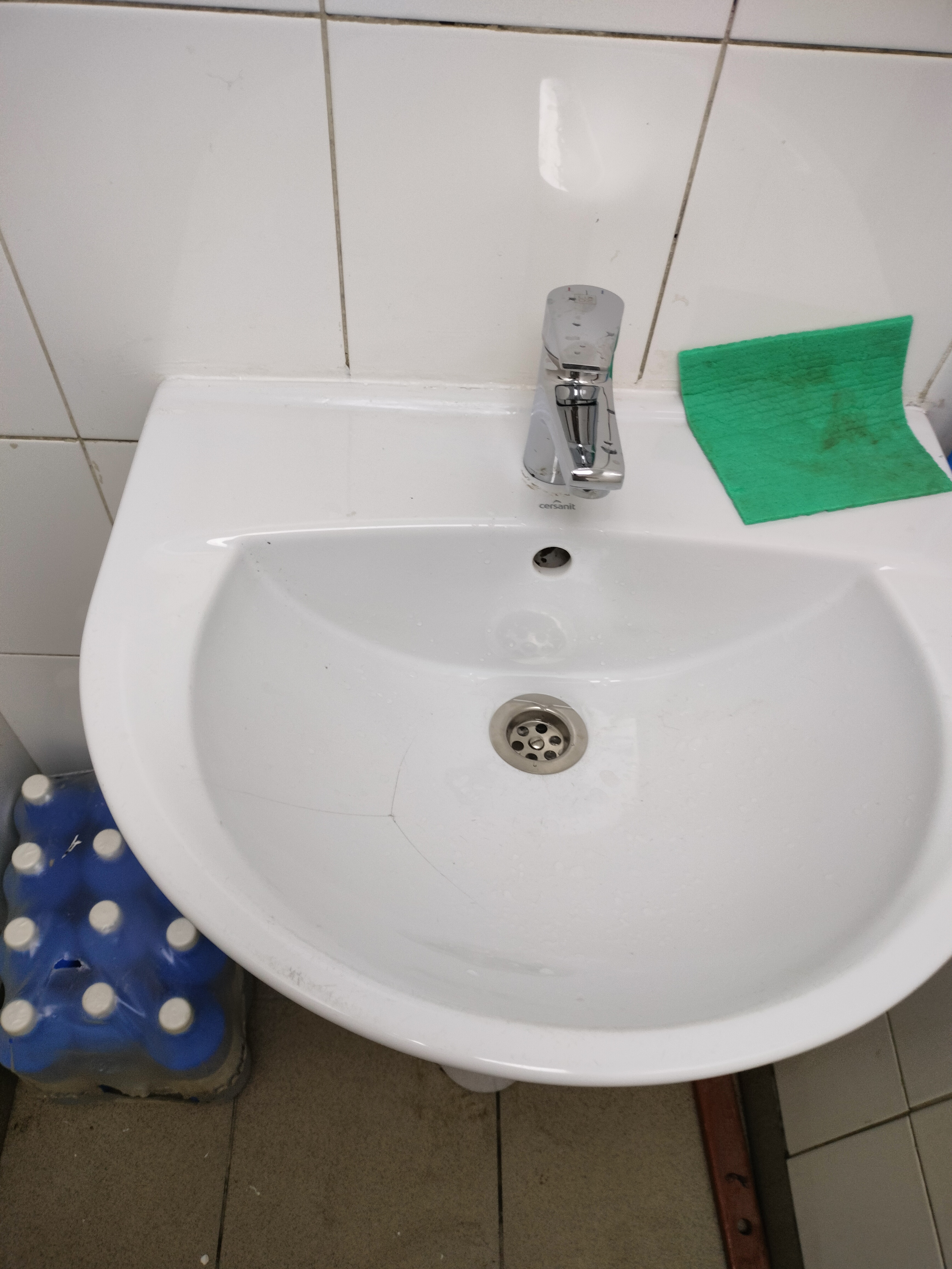 Фото монтаж кранів, змішувачів, унітазів