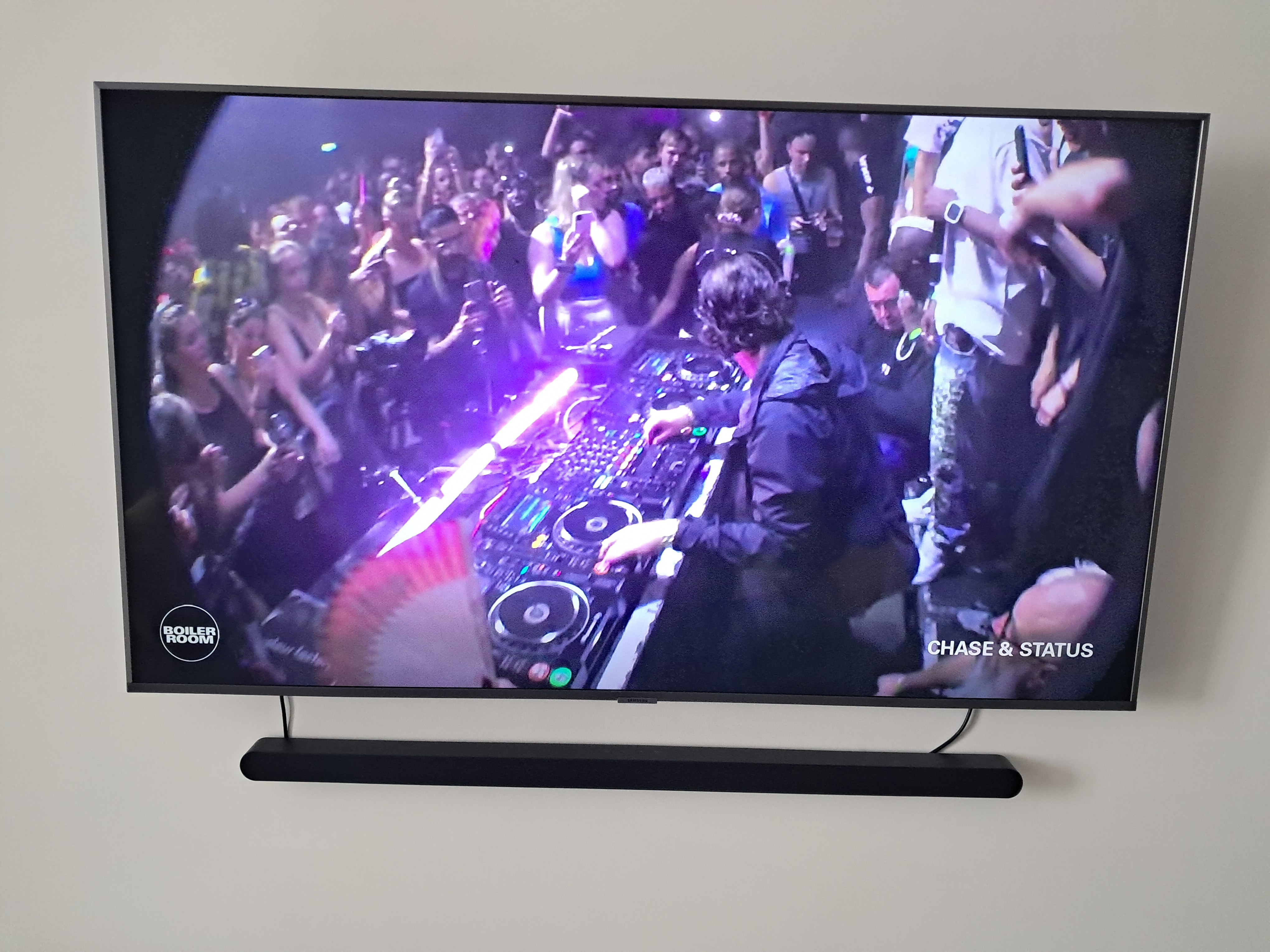 Фото Монтаж телевізора