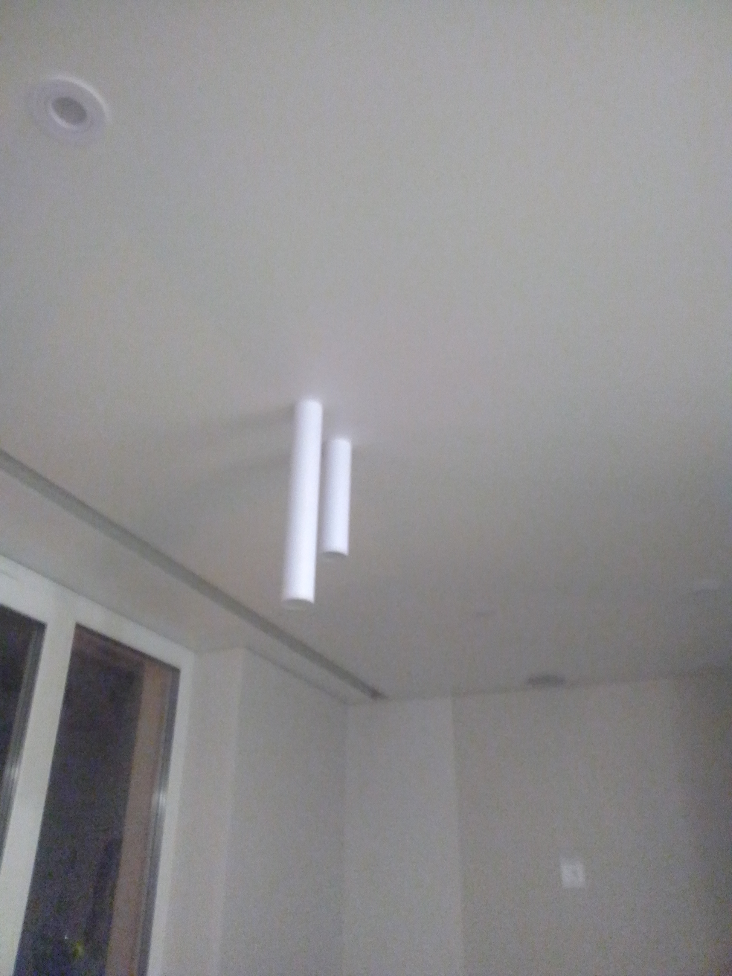 Фото потолок+світильники