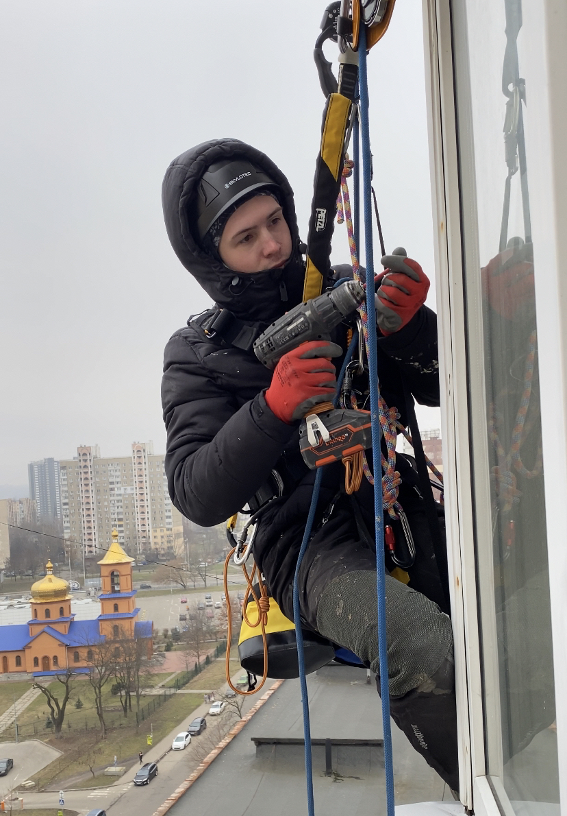 Фото Монтаж вагонки на балконі