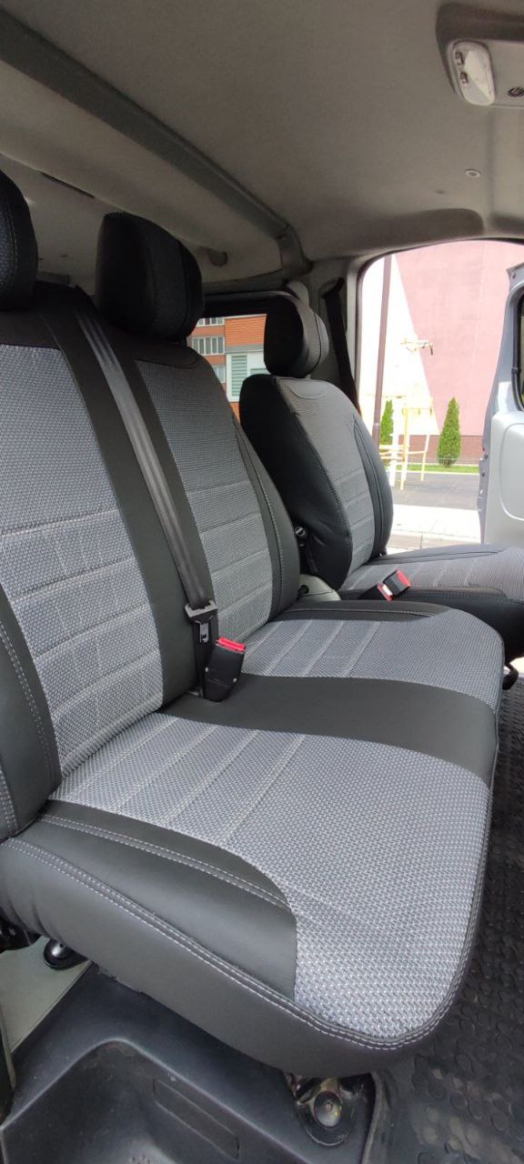 Фото Пасажирські перевезення 8 місний renault trafic у Львові Україні та закордоном 3