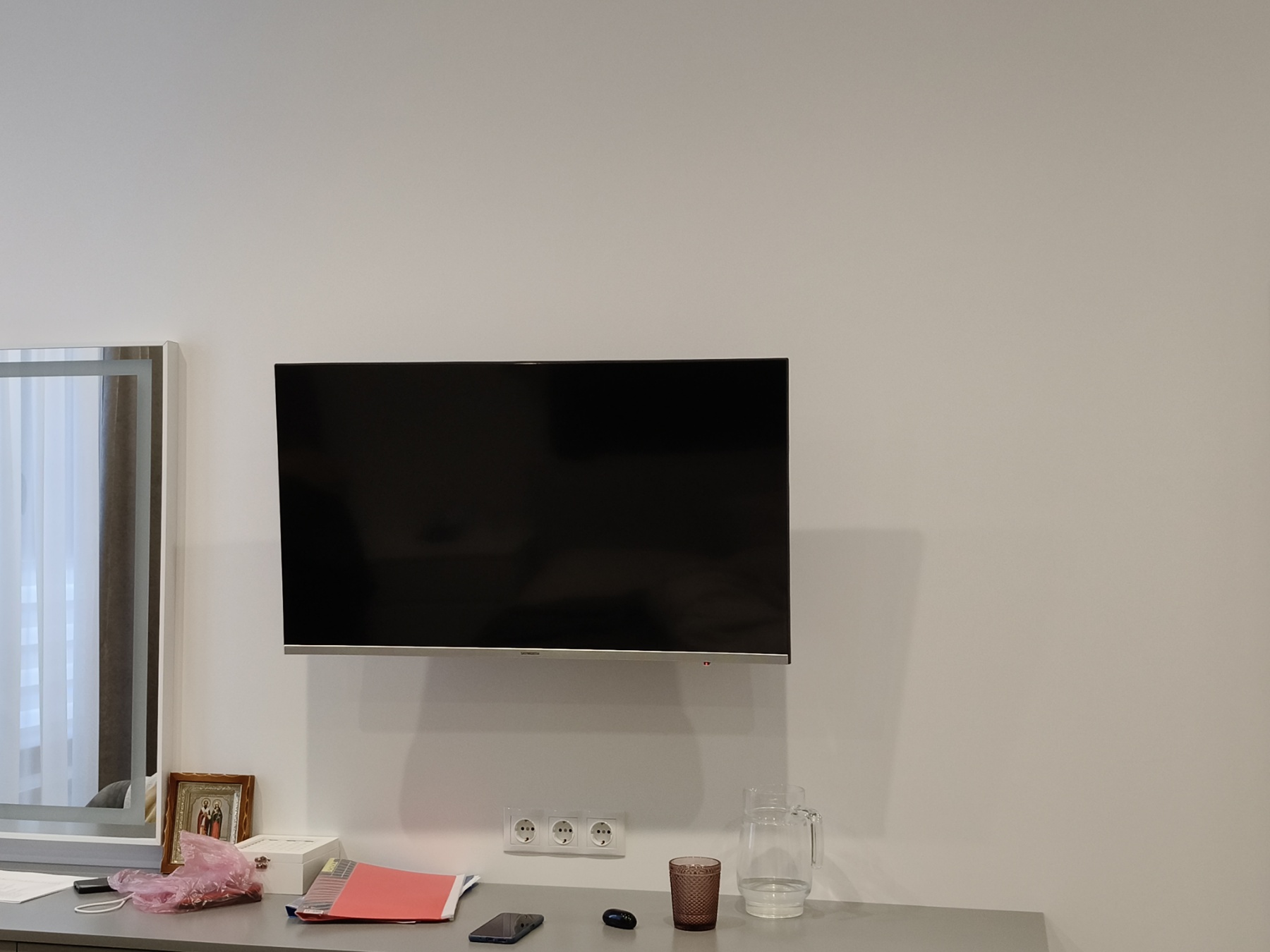 Фото установка телевізорів на кронштейн