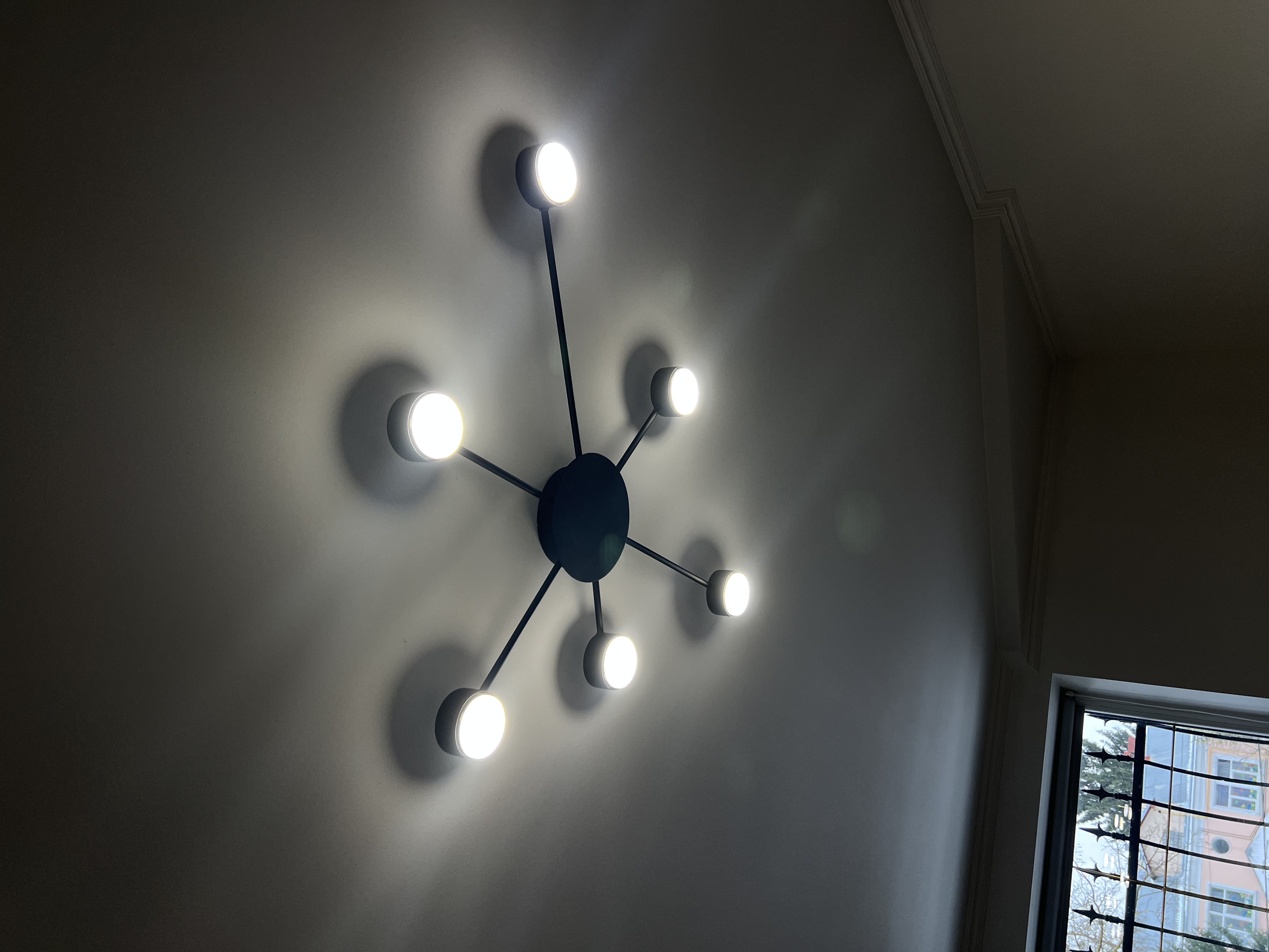 Фото монтаж світильника 