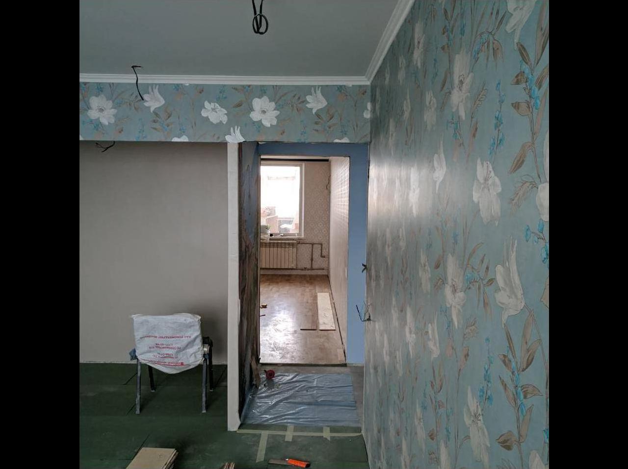 Фото Клеем любые обои качественно и разумным ценам. 