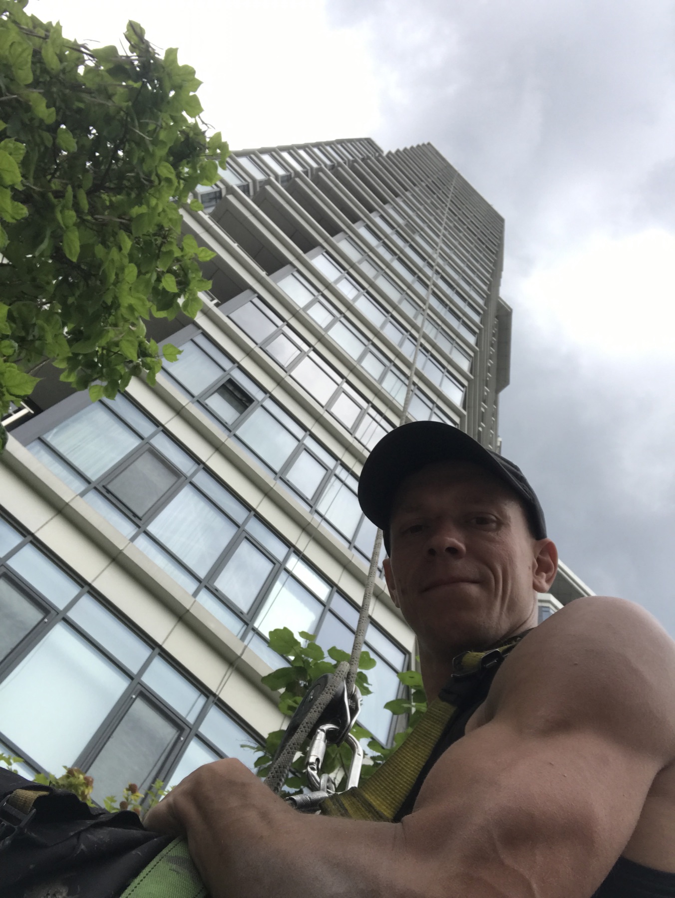 Фото Миття вікон багатоповерхівки 