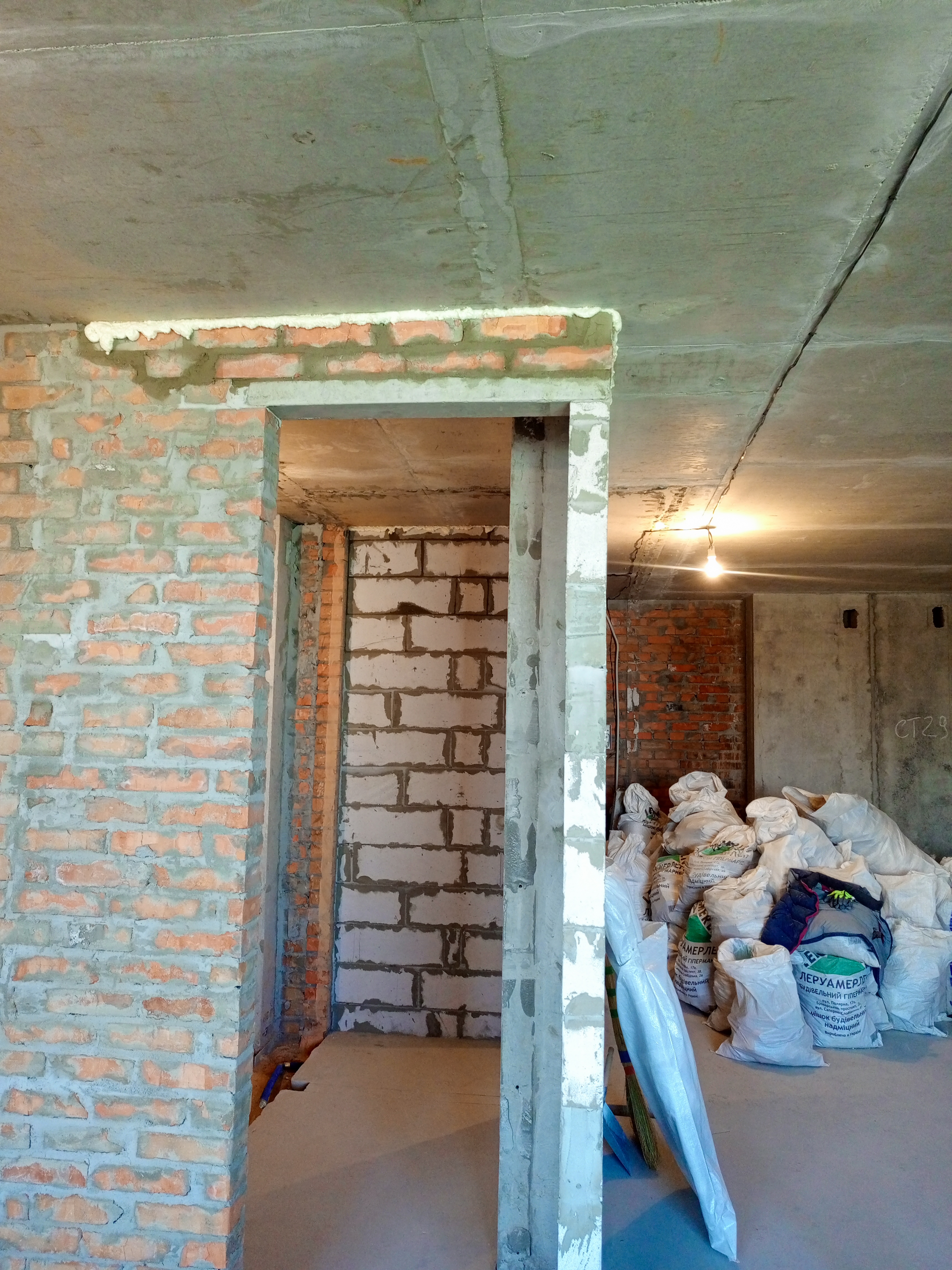 Фото перегородка з цегли