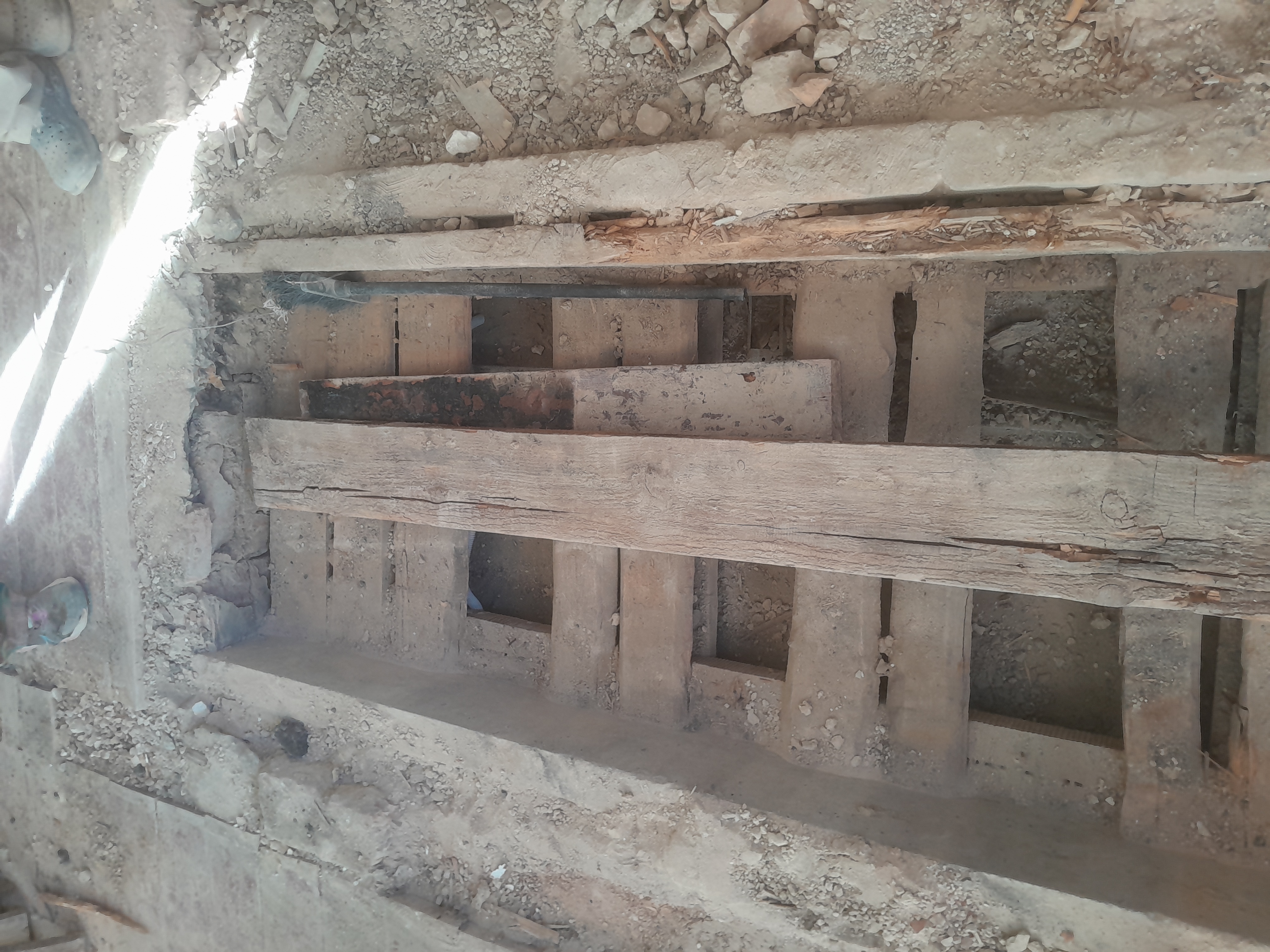 Фото демонтаж підлогових покритів