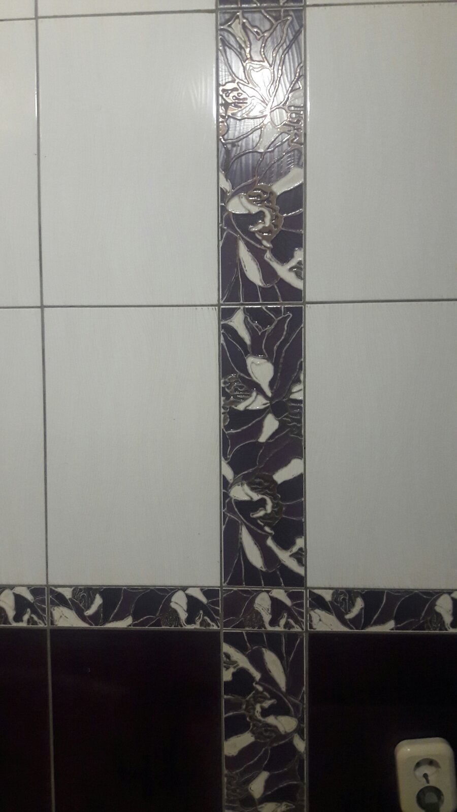 Фото Укладка плитки. в среднем 25-30 м за 5 дней