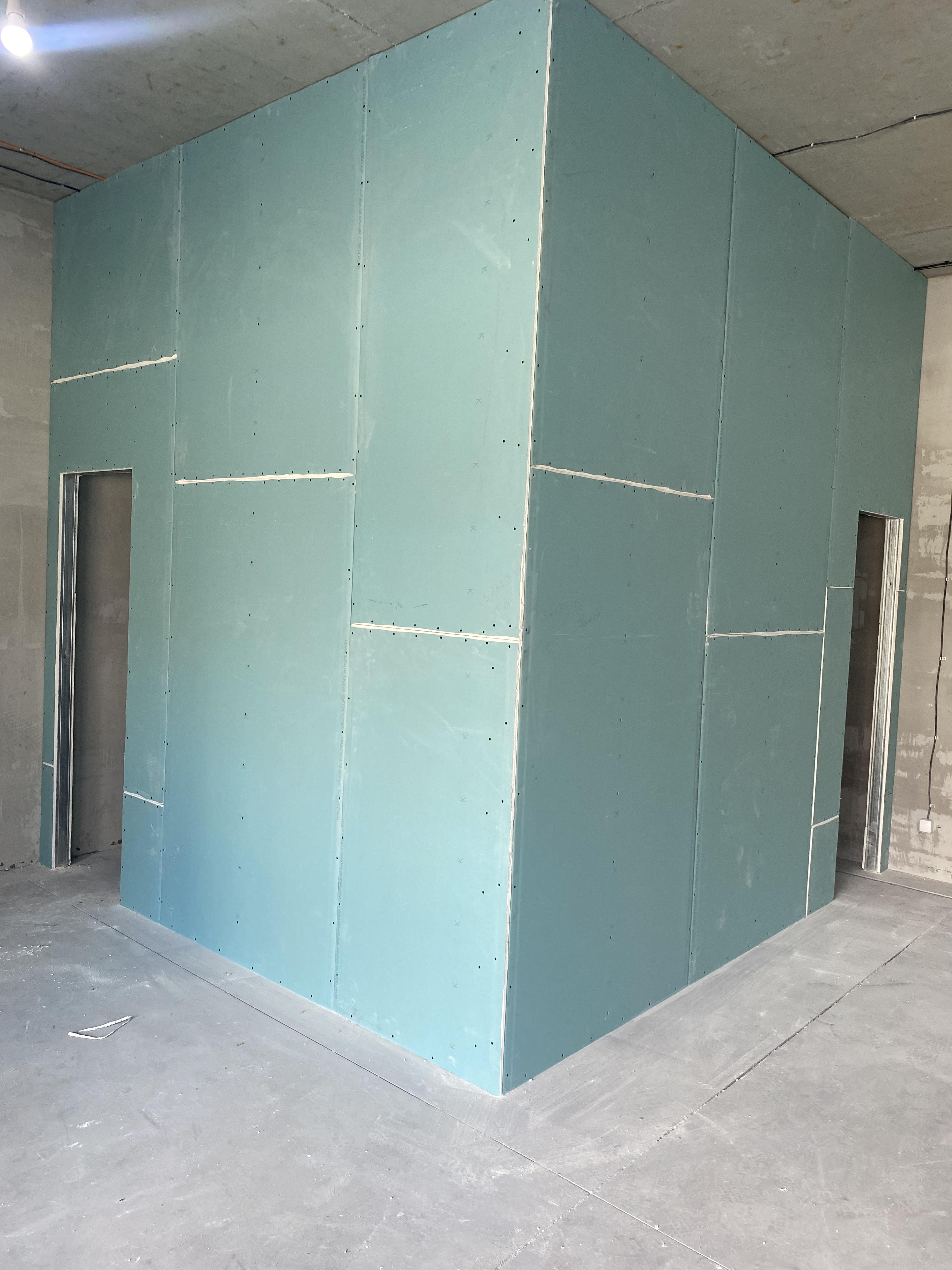 Фото монтаж перегородки 