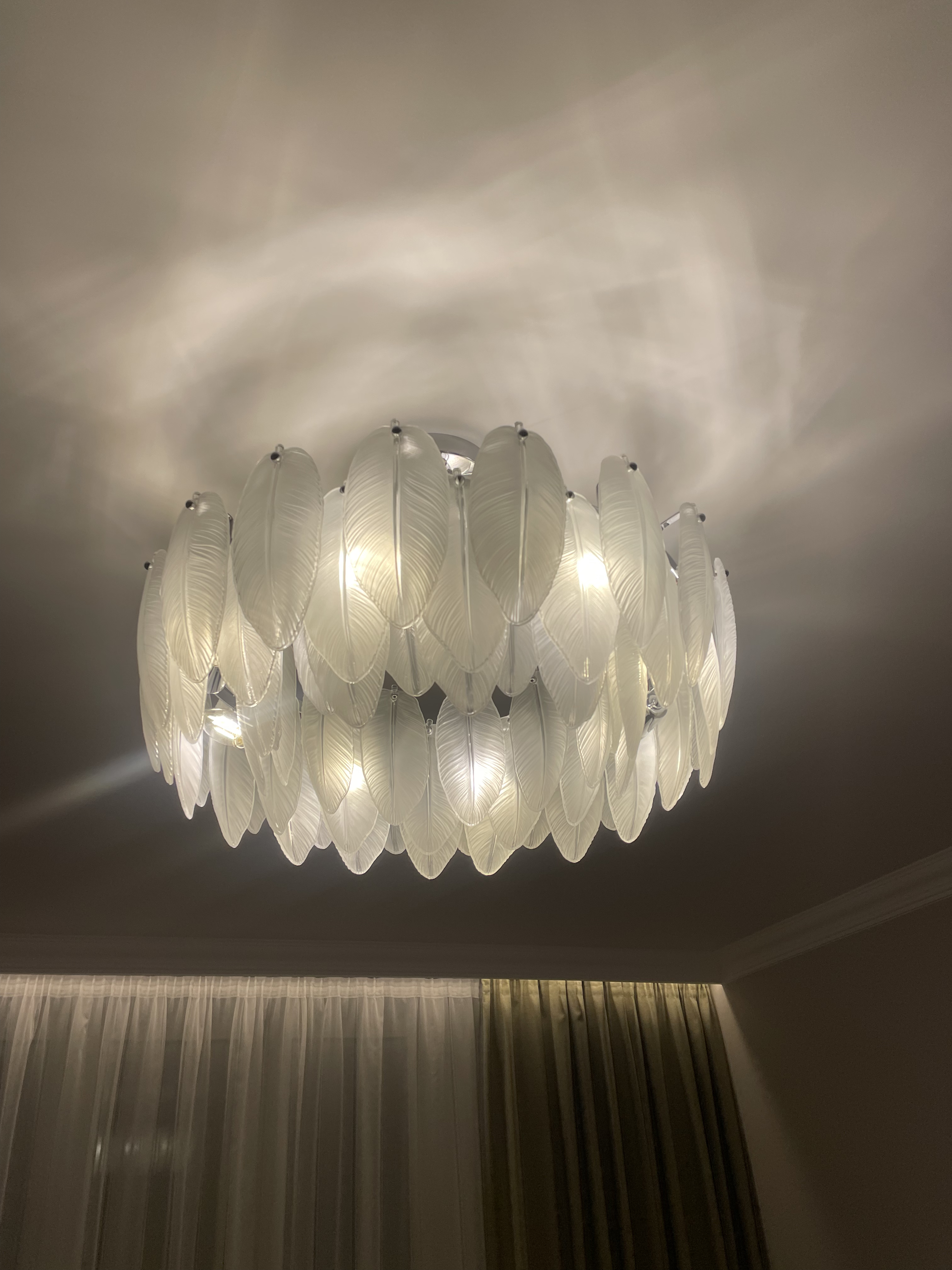 Фото Монтаж люстри 