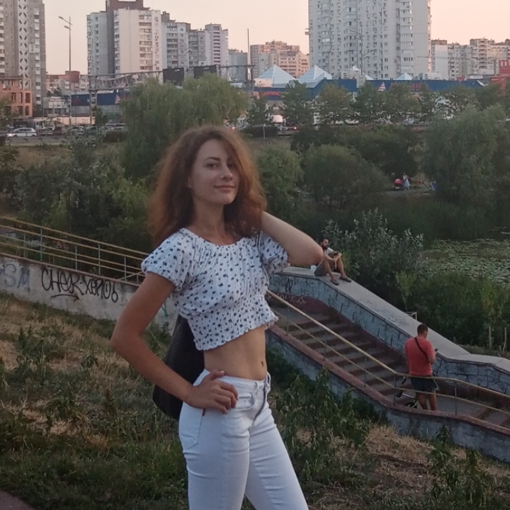 Фото Девушка на выставки и промоушн 3
