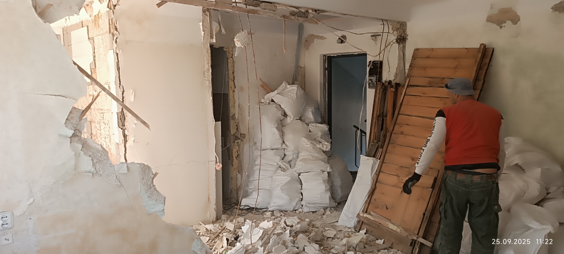 Фото демонтаж стін будь-якої складності 3