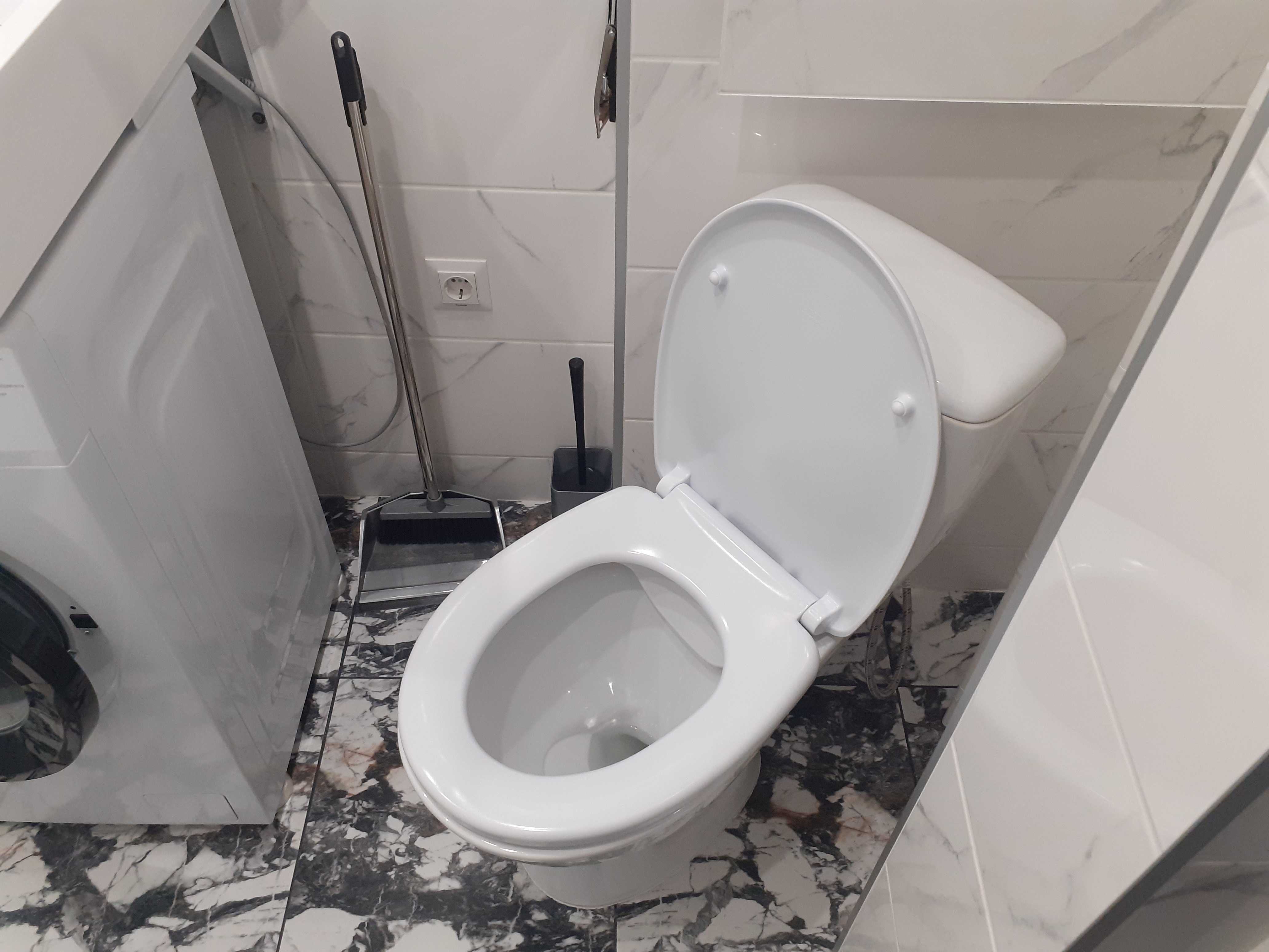Фото Монтаж унитаза 
