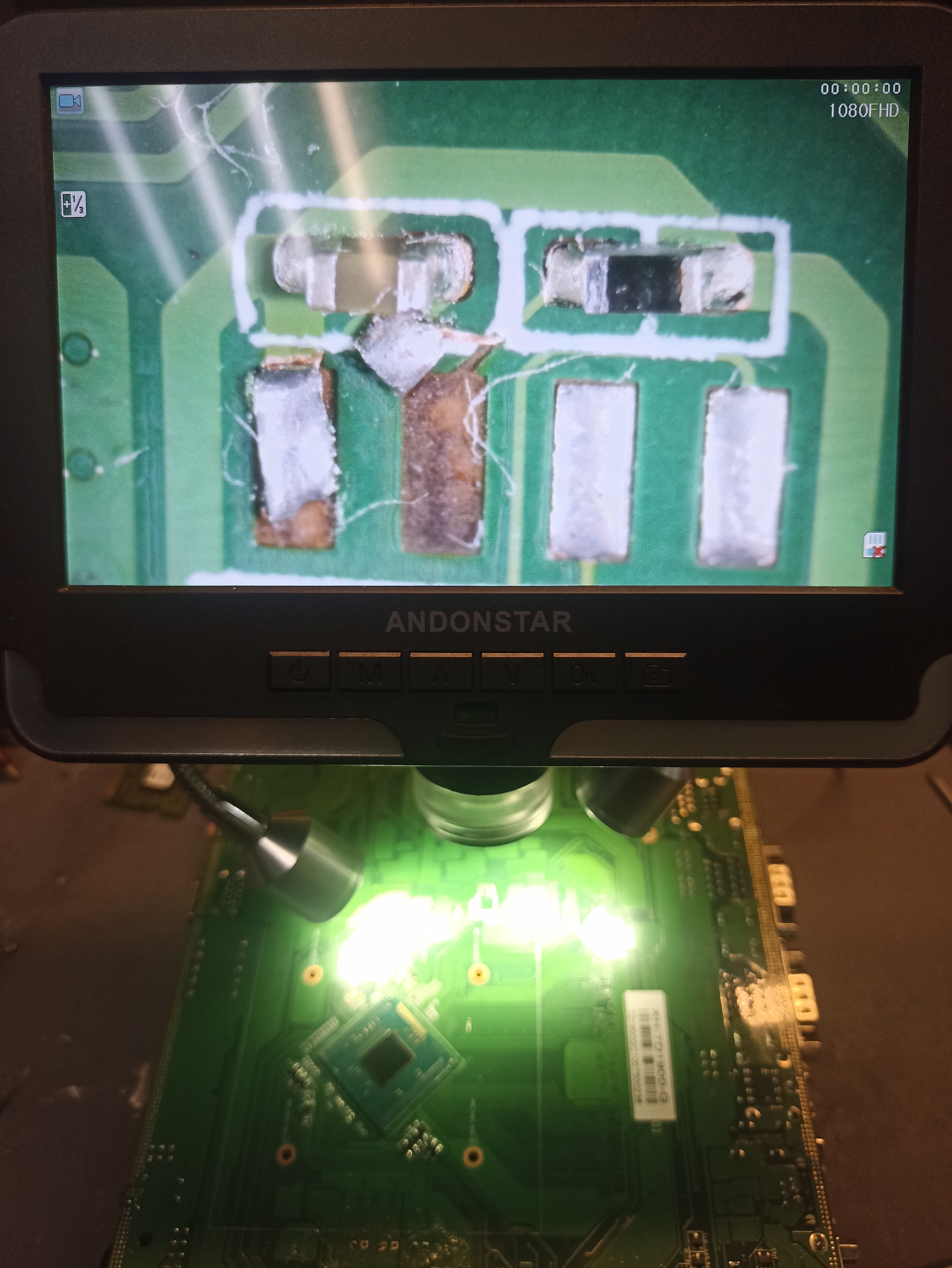 Фото Ремонт після "ремонту" Я як досвідчений майстер даю гарантії на виконану роботу! На відміну від початківців